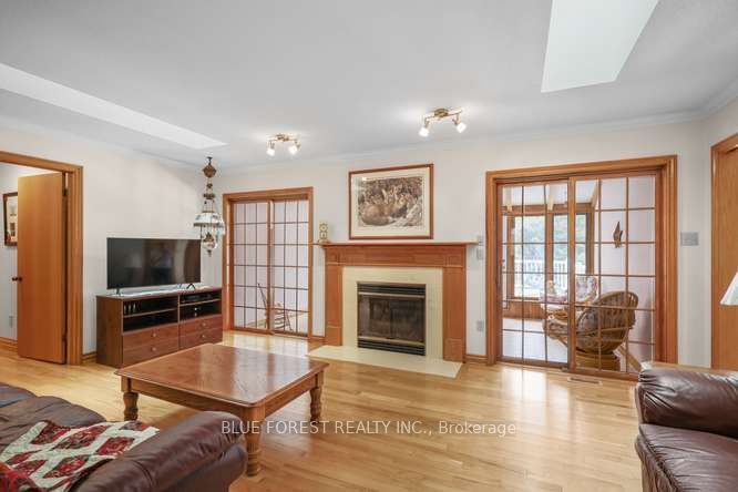 9869 Currie Road Property Photo 13