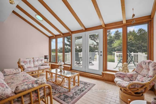 9869 Currie Road Property Photo 15
