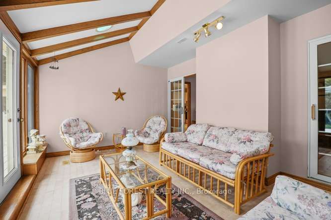 9869 Currie Road Property Photo 16