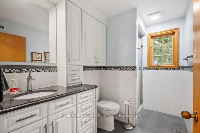 9869 Currie Road Property Photo 26