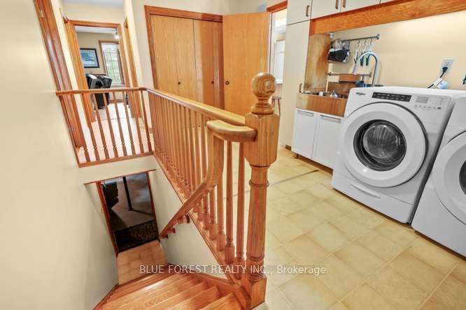 9869 Currie Road Property Photo 28