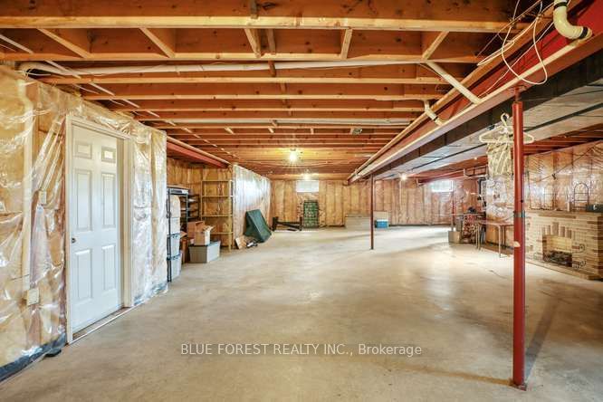 9869 Currie Road Property Photo 29