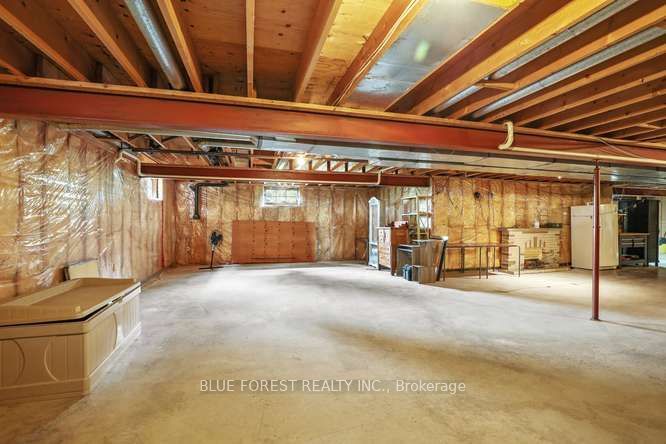9869 Currie Road Property Photo 31