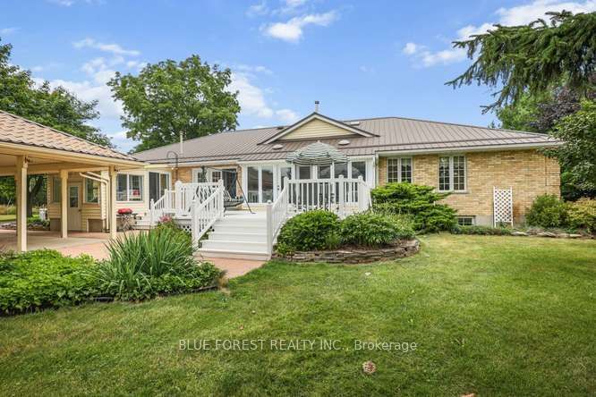 9869 Currie Road Property Photo 32