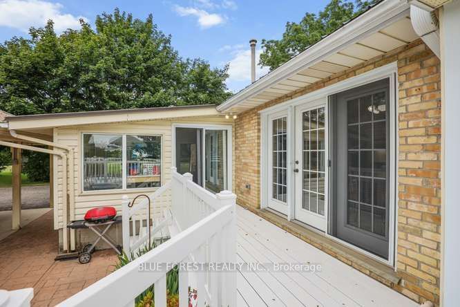 9869 Currie Road Property Photo 34