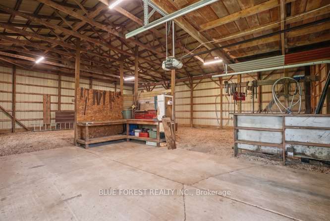 9869 Currie Road Property Photo 41
