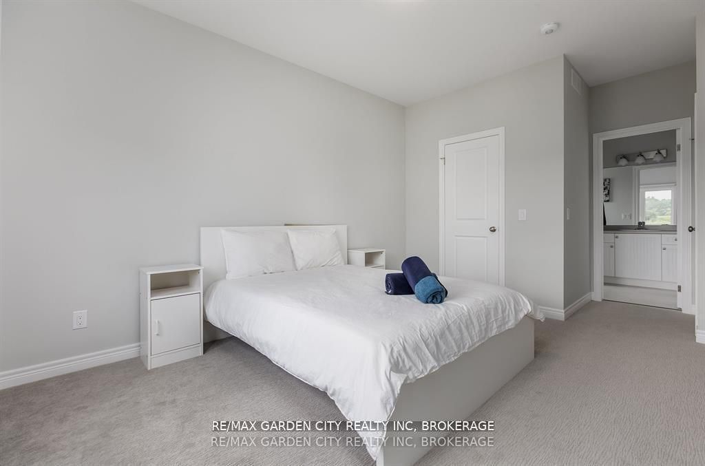 34 Bounty Avenue Property Photo 10