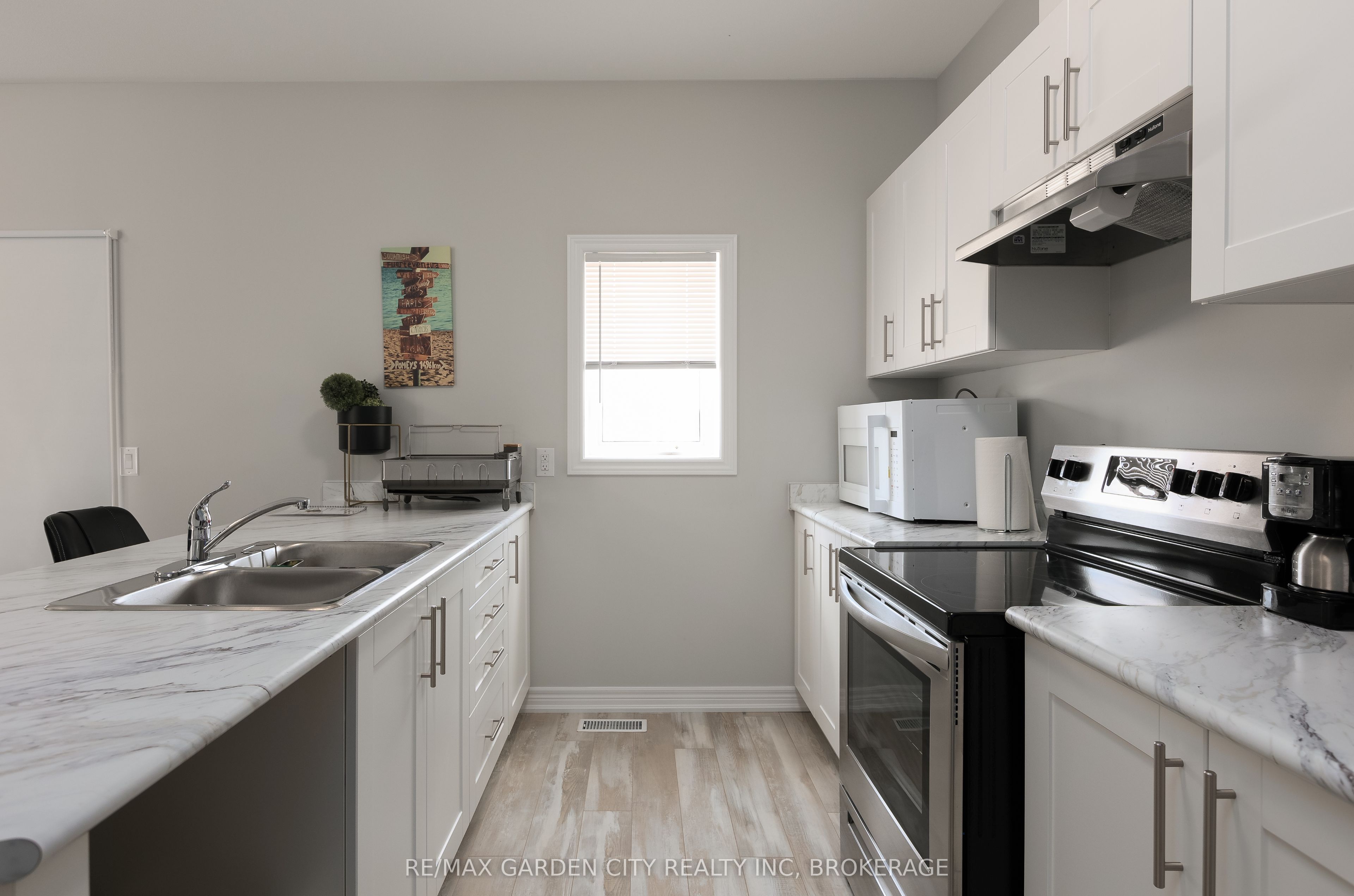 33 Bounty Avenue Property Photo 6