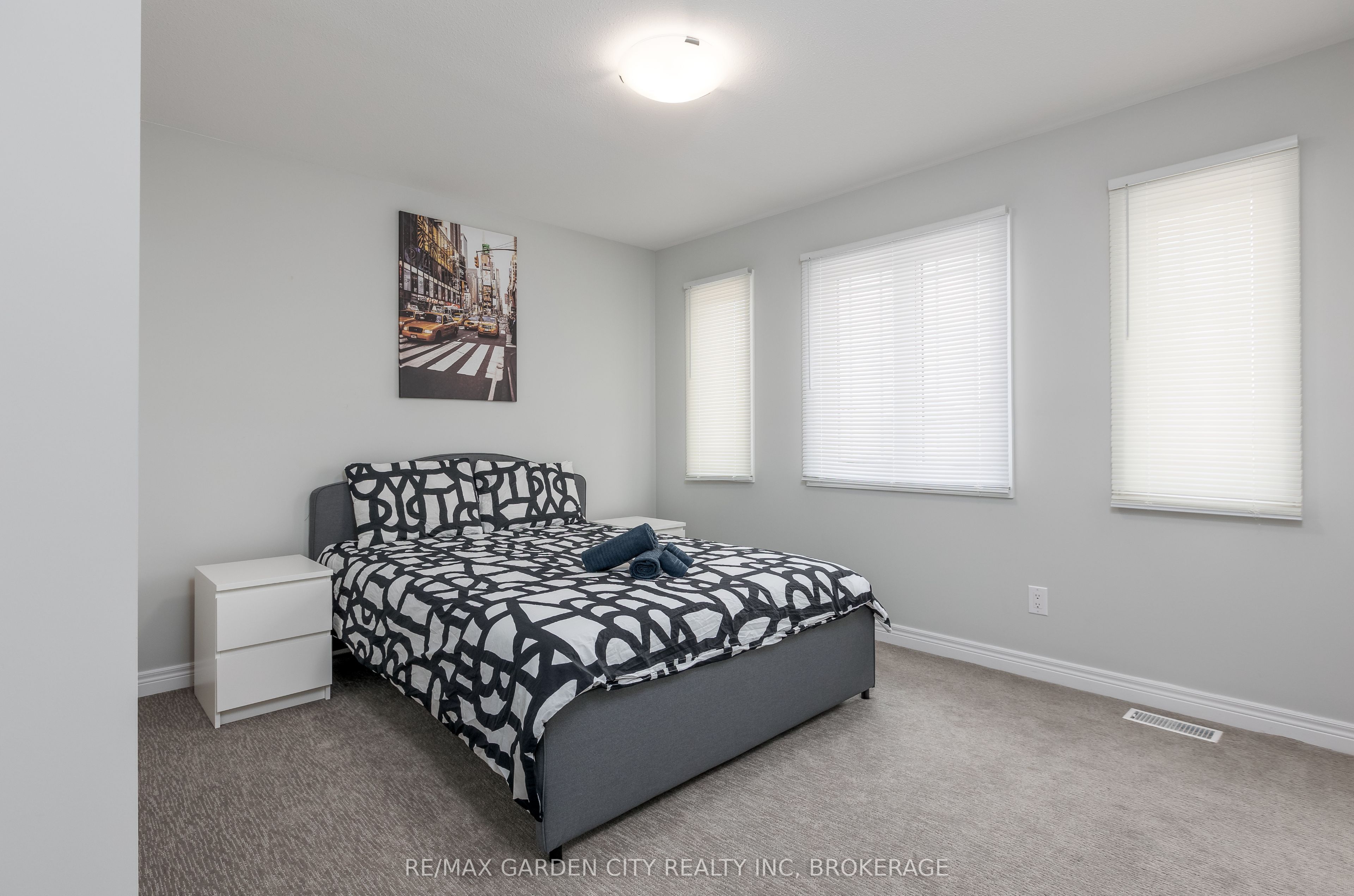 33 Bounty Avenue Property Photo 13