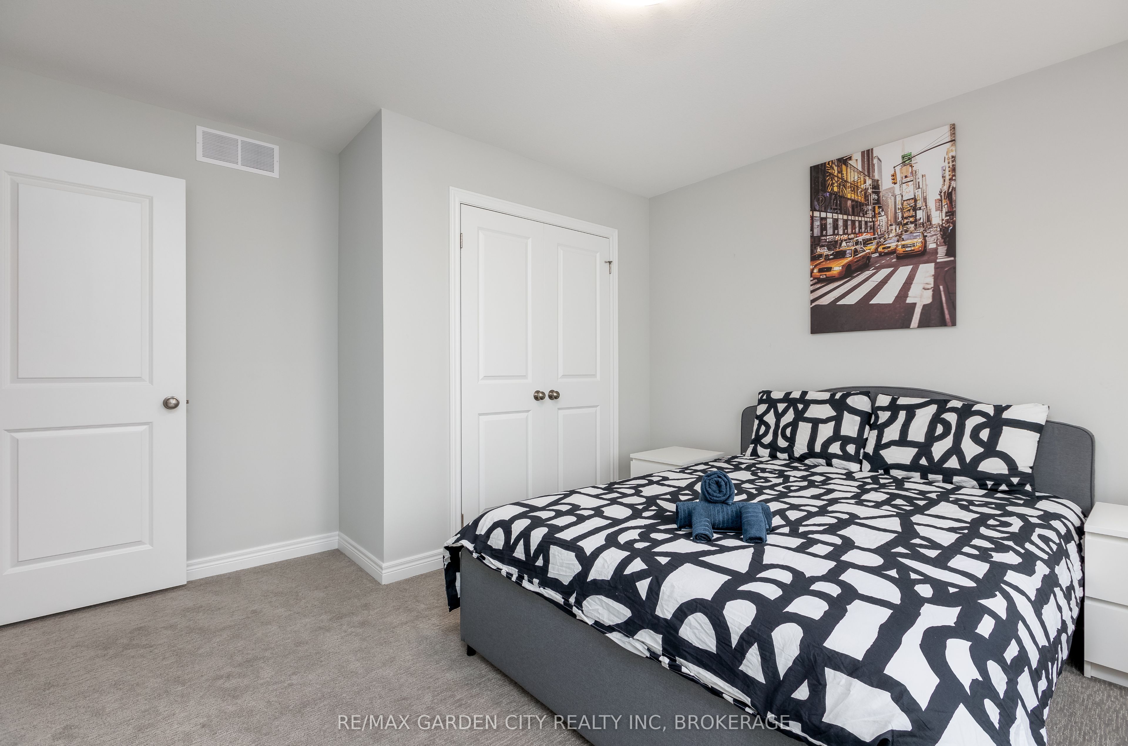 33 Bounty Avenue Property Photo 14