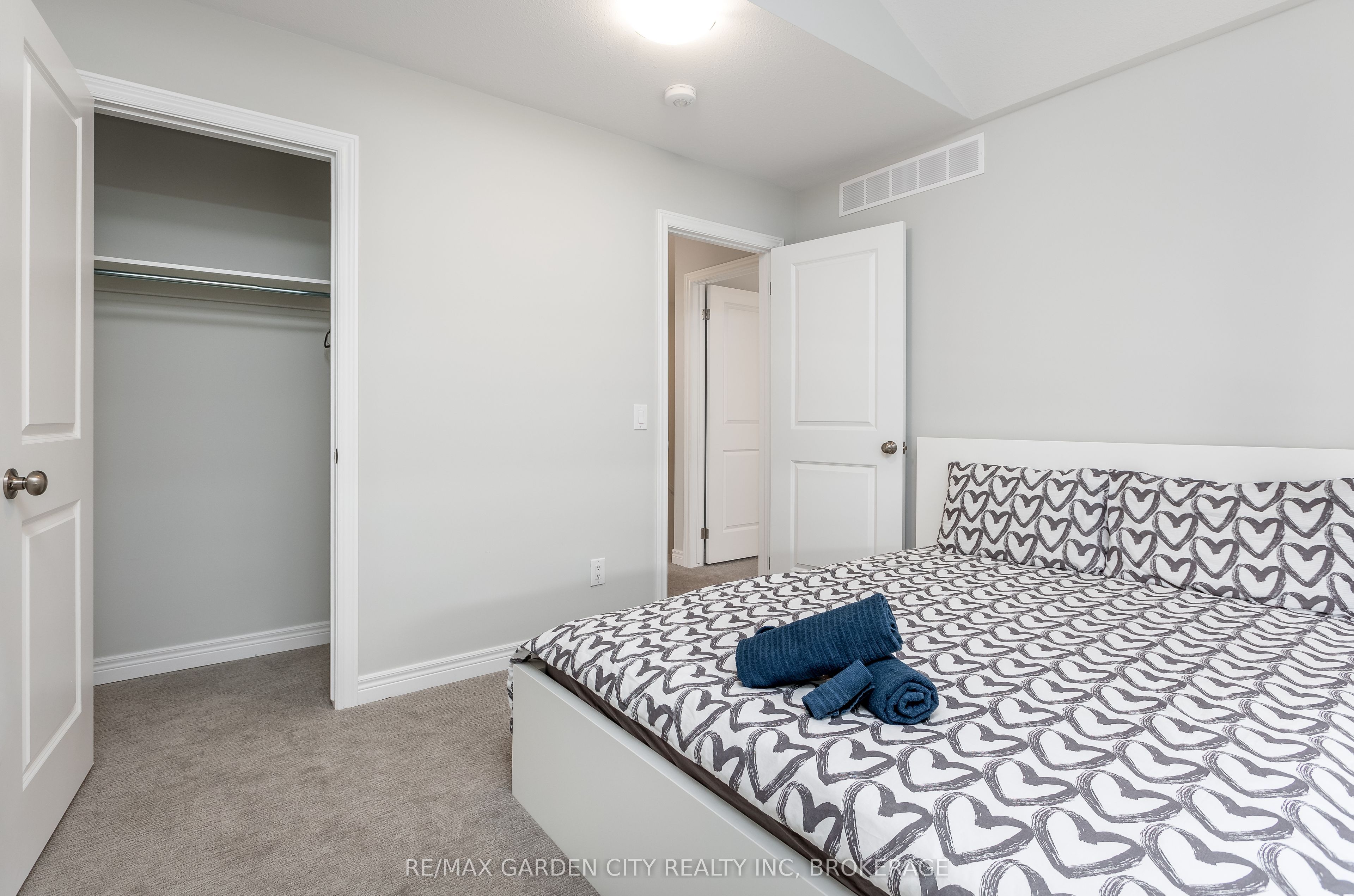 33 Bounty Avenue Property Photo 16