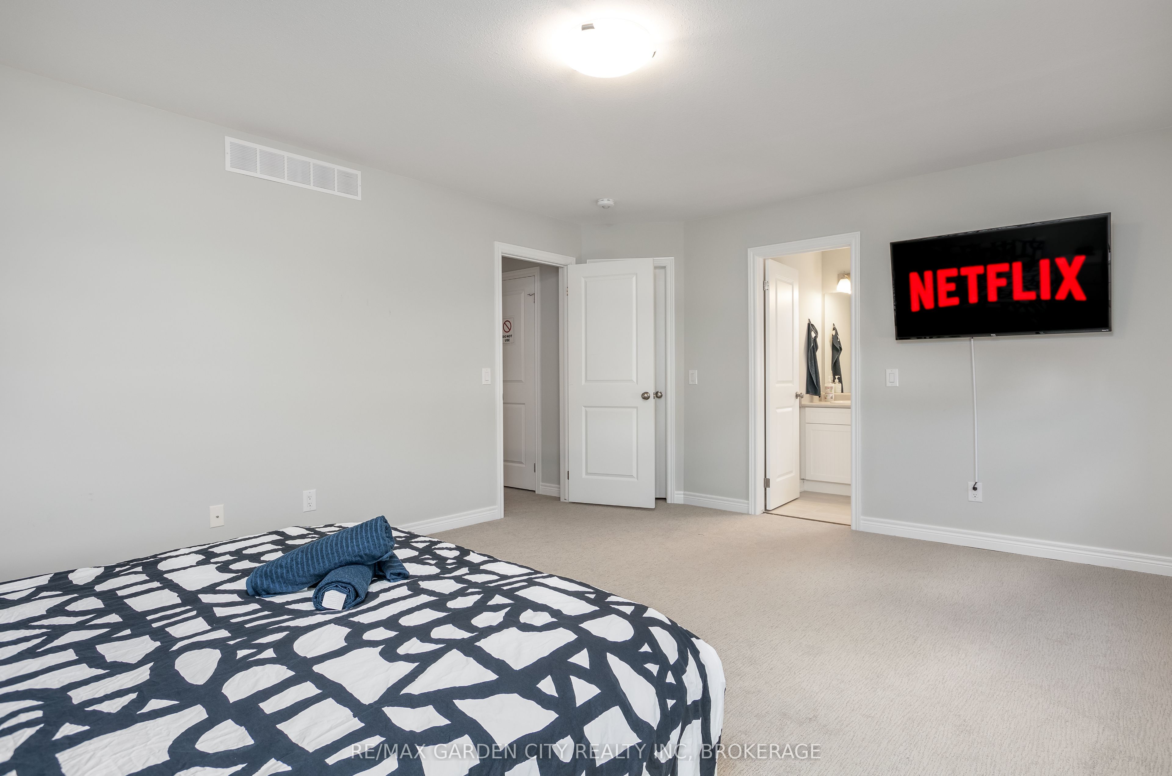 33 Bounty Avenue Property Photo 20