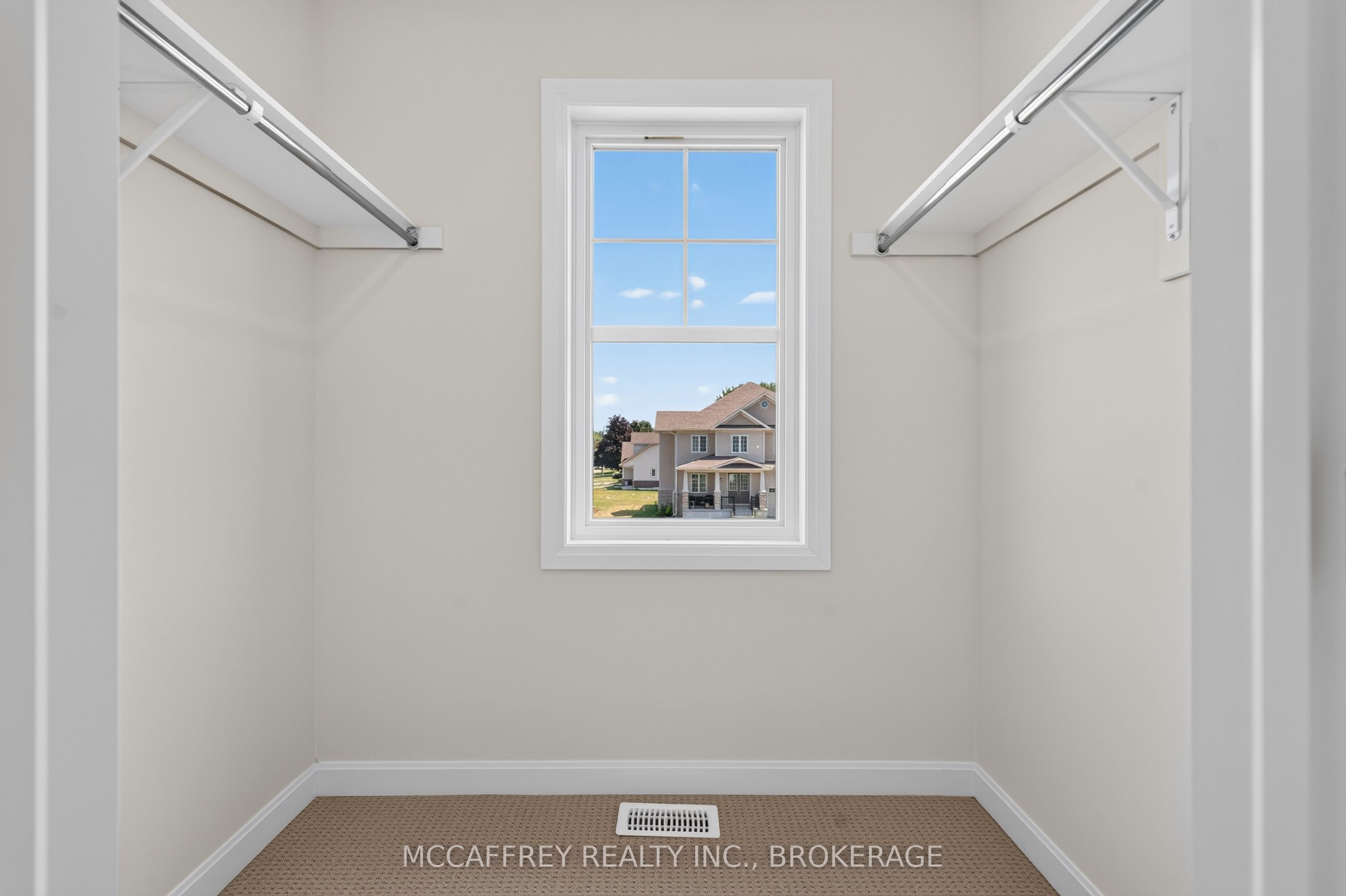 103 Gildersleeve Boulevard Property Photo 35