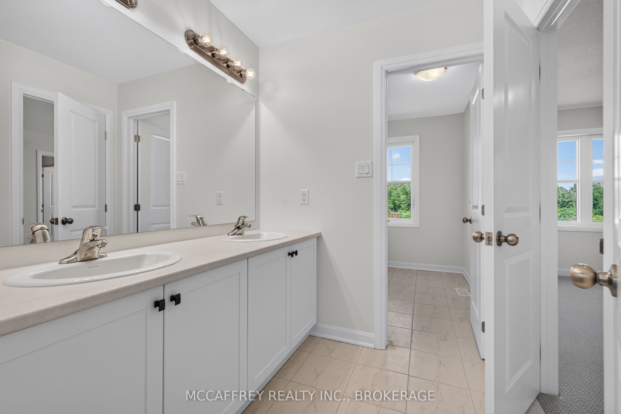 103 Gildersleeve Boulevard Property Photo 38