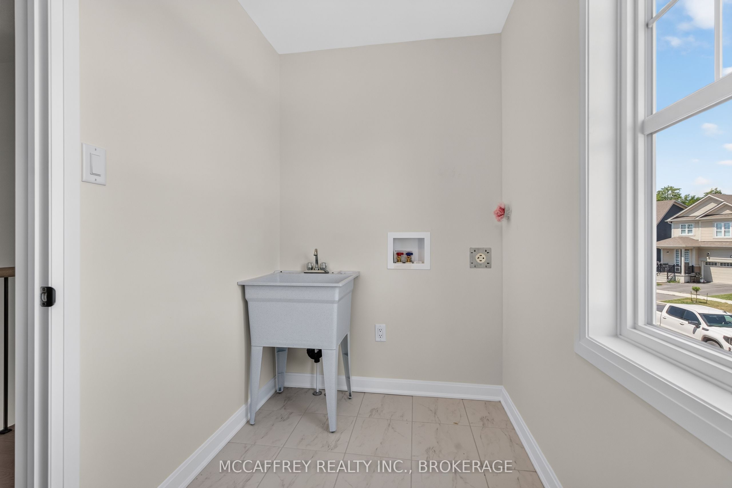 103 Gildersleeve Boulevard Property Photo 41