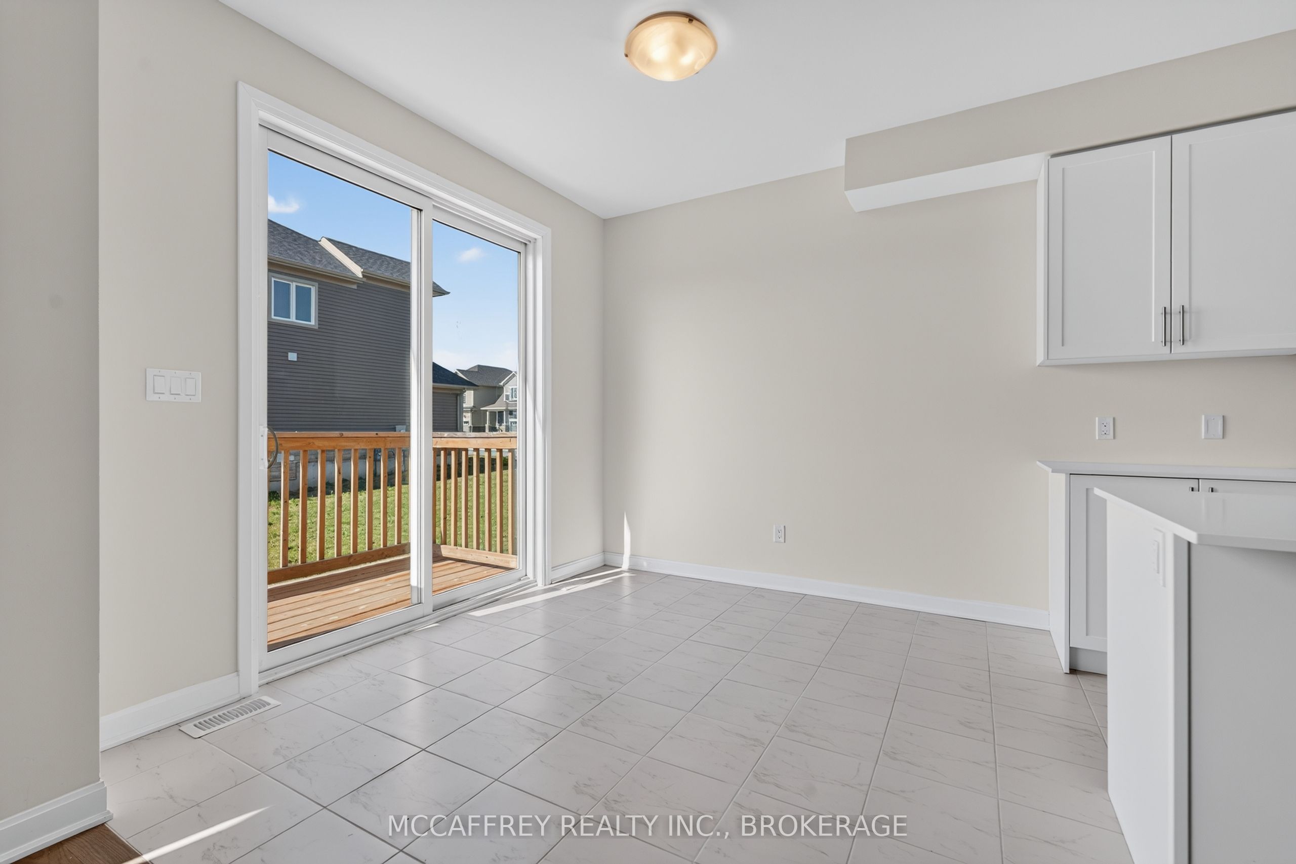 19 Oakmont Drive Property Photo 9