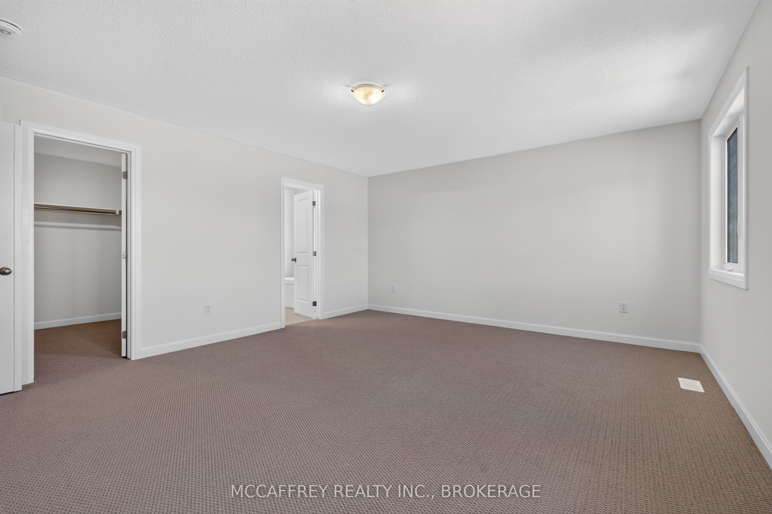 117 Windermere Boulevard Property Photo 25