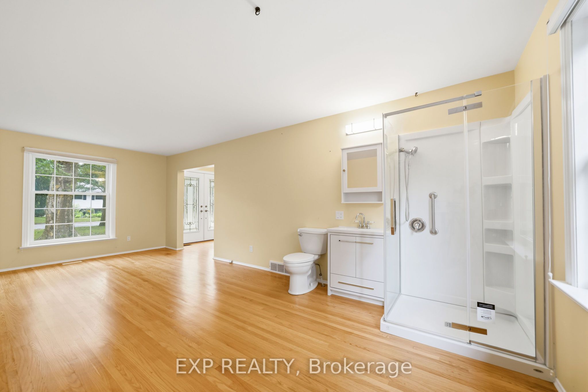 42 Queen Mary Crescent Property Photo 10