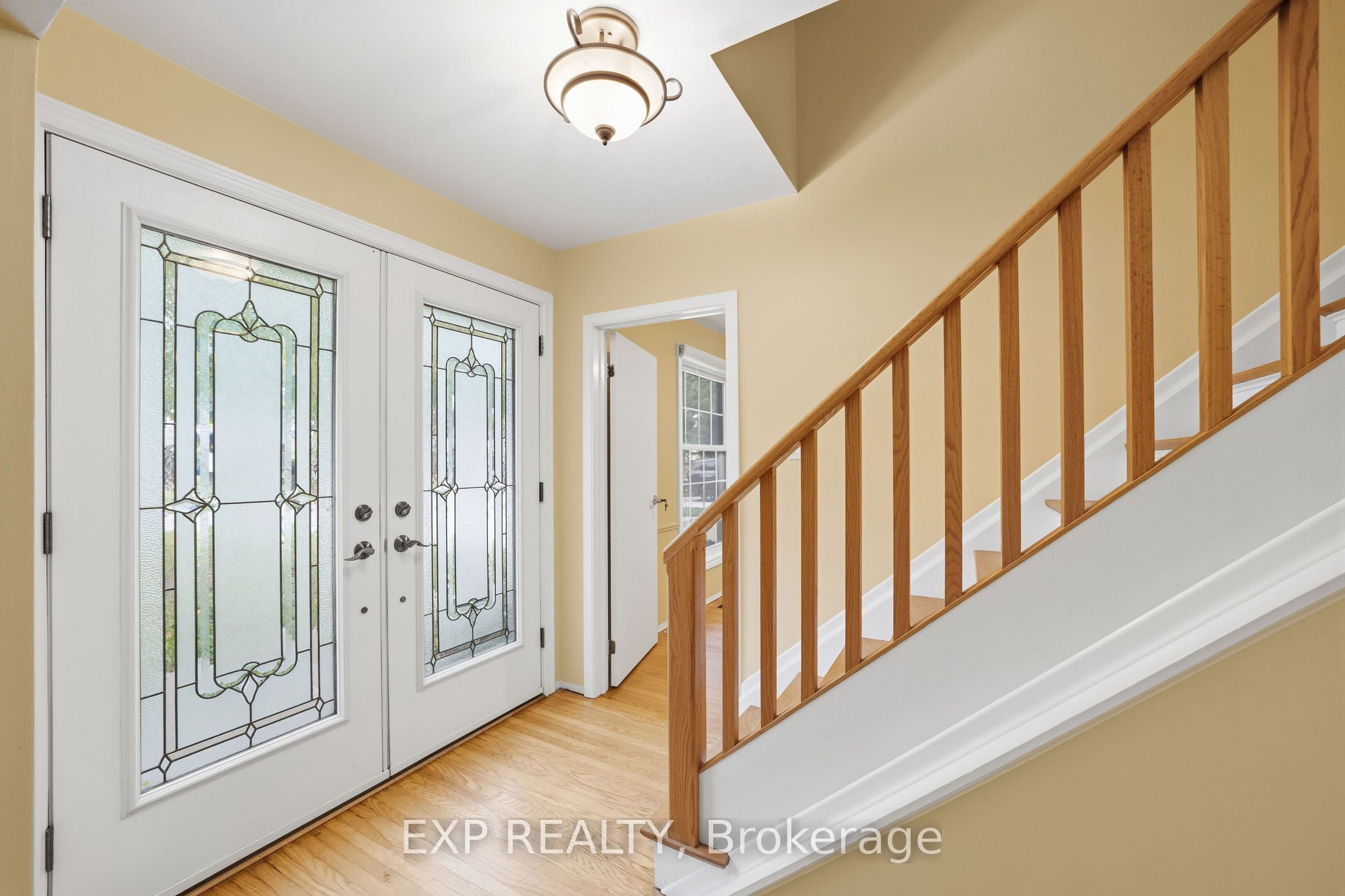 42 Queen Mary Crescent Property Photo 12