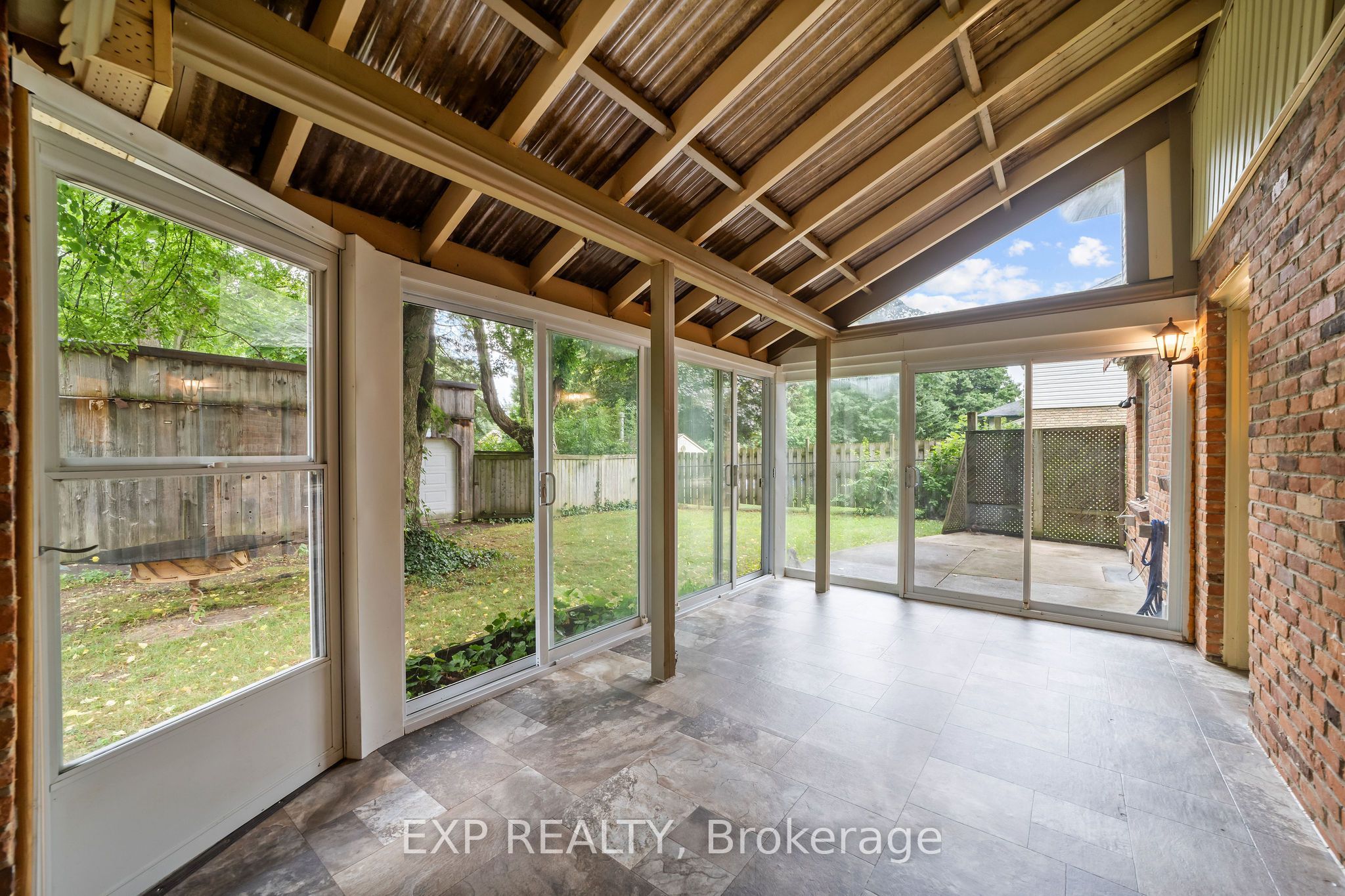 42 Queen Mary Crescent Property Photo 20