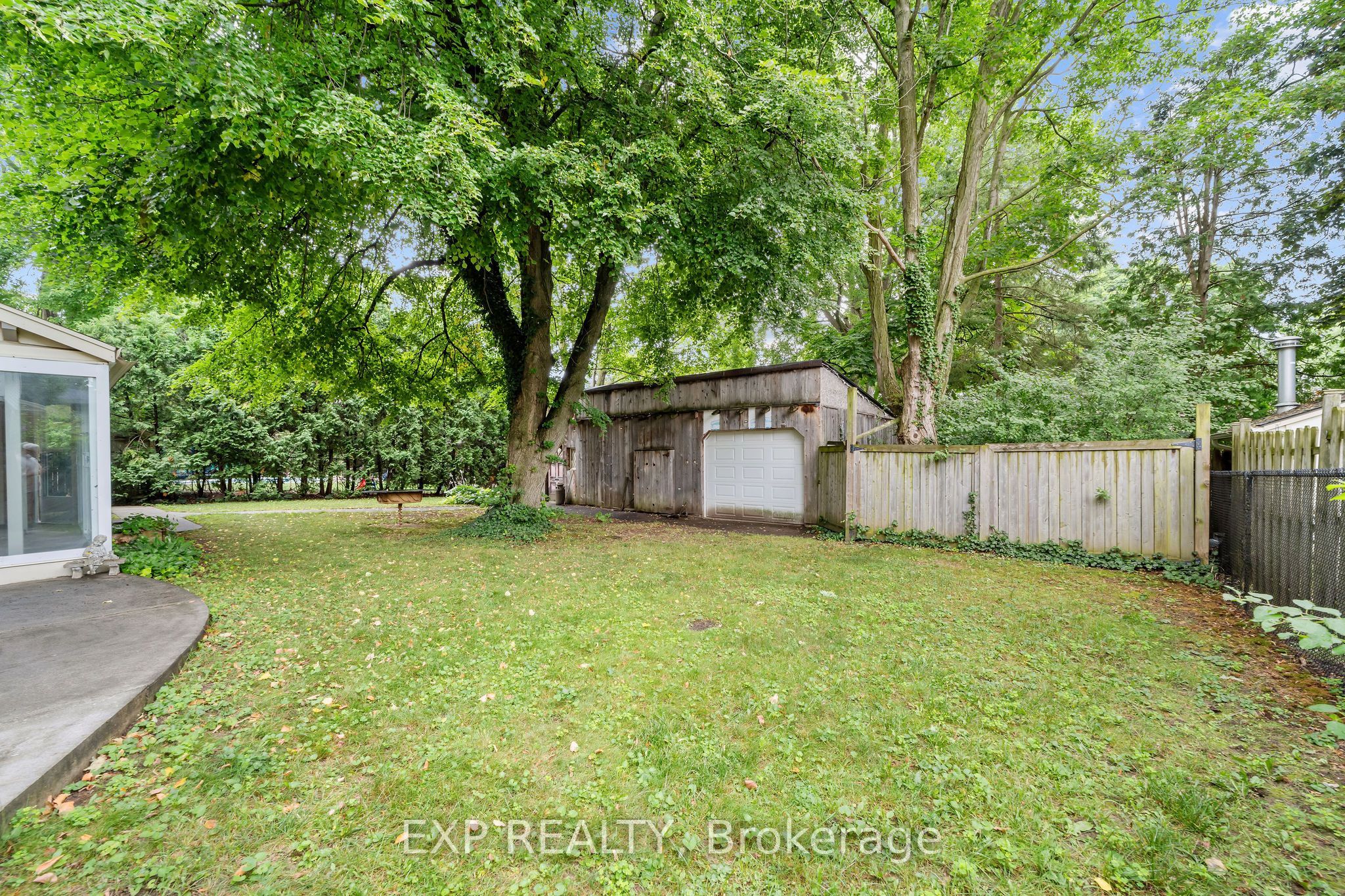 42 Queen Mary Crescent Property Photo 26