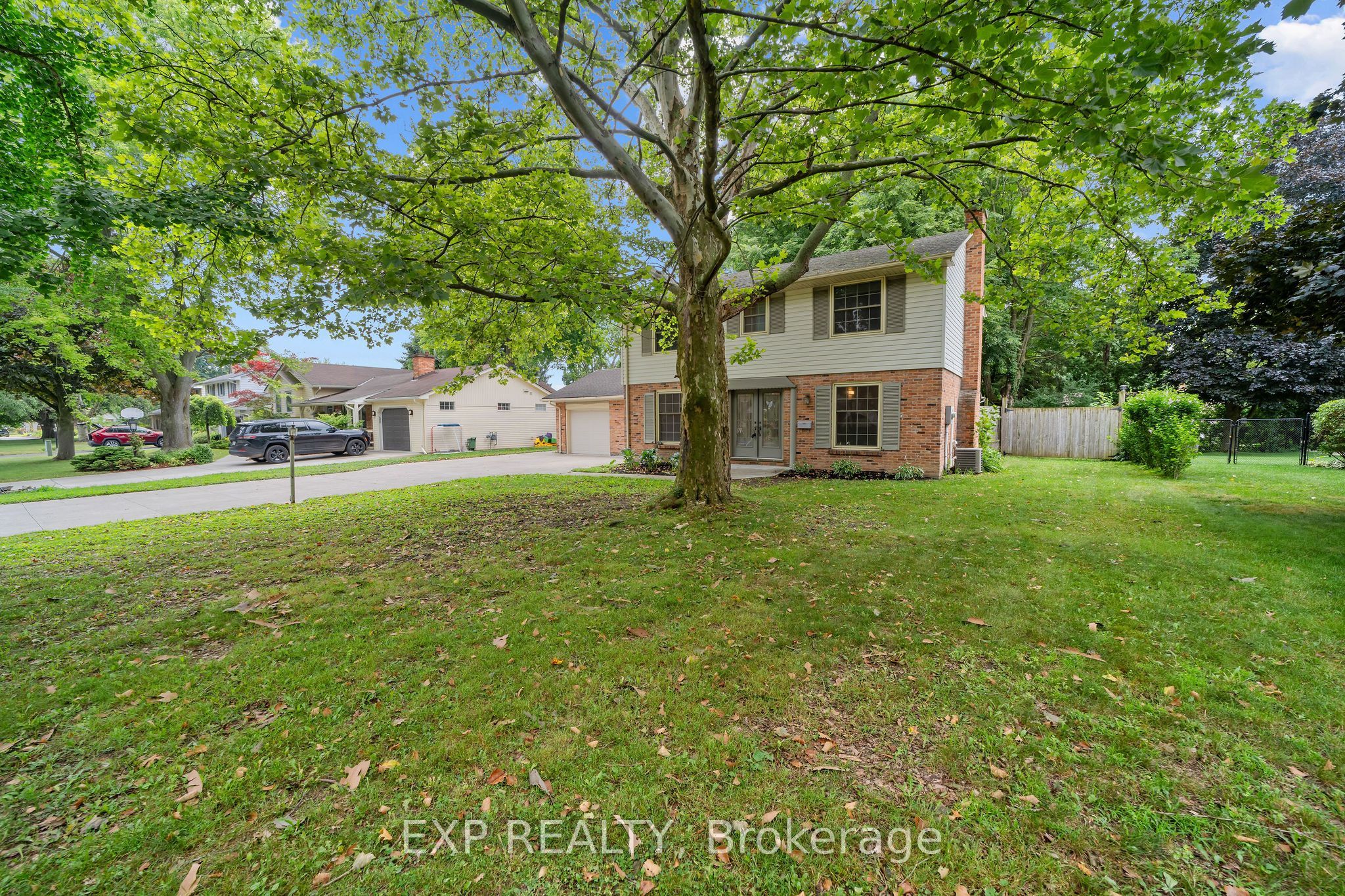 42 Queen Mary Crescent Property Photo 32