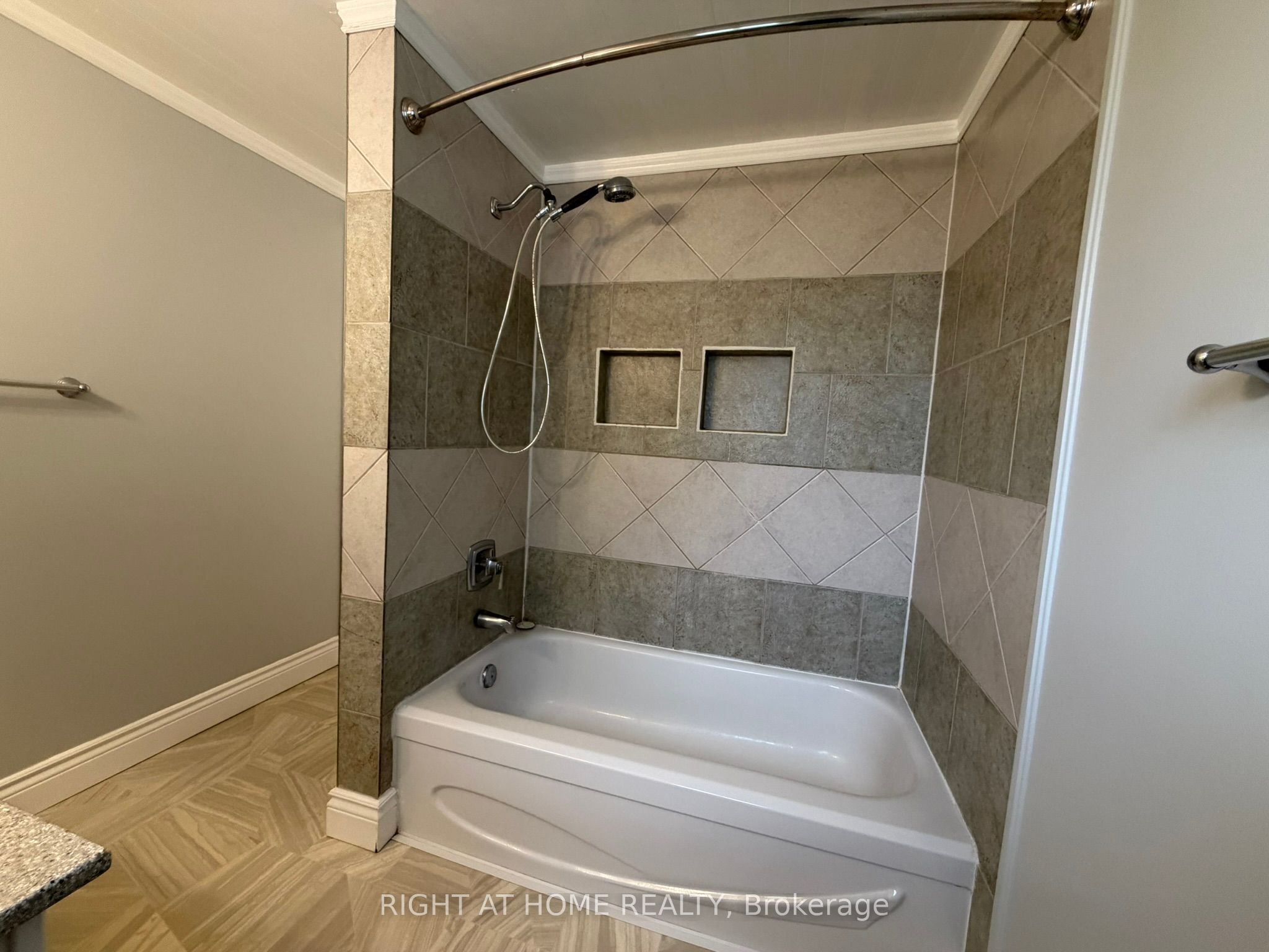 41 Edgemere Drive Property Photo 23