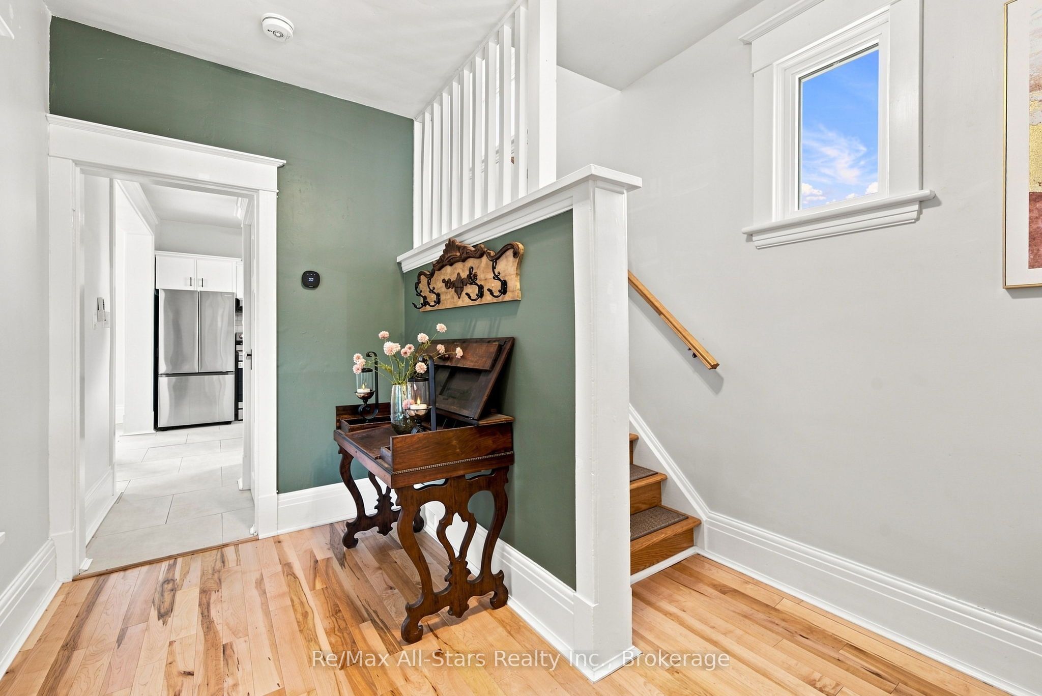 20 Mary Street E Property Photo 7