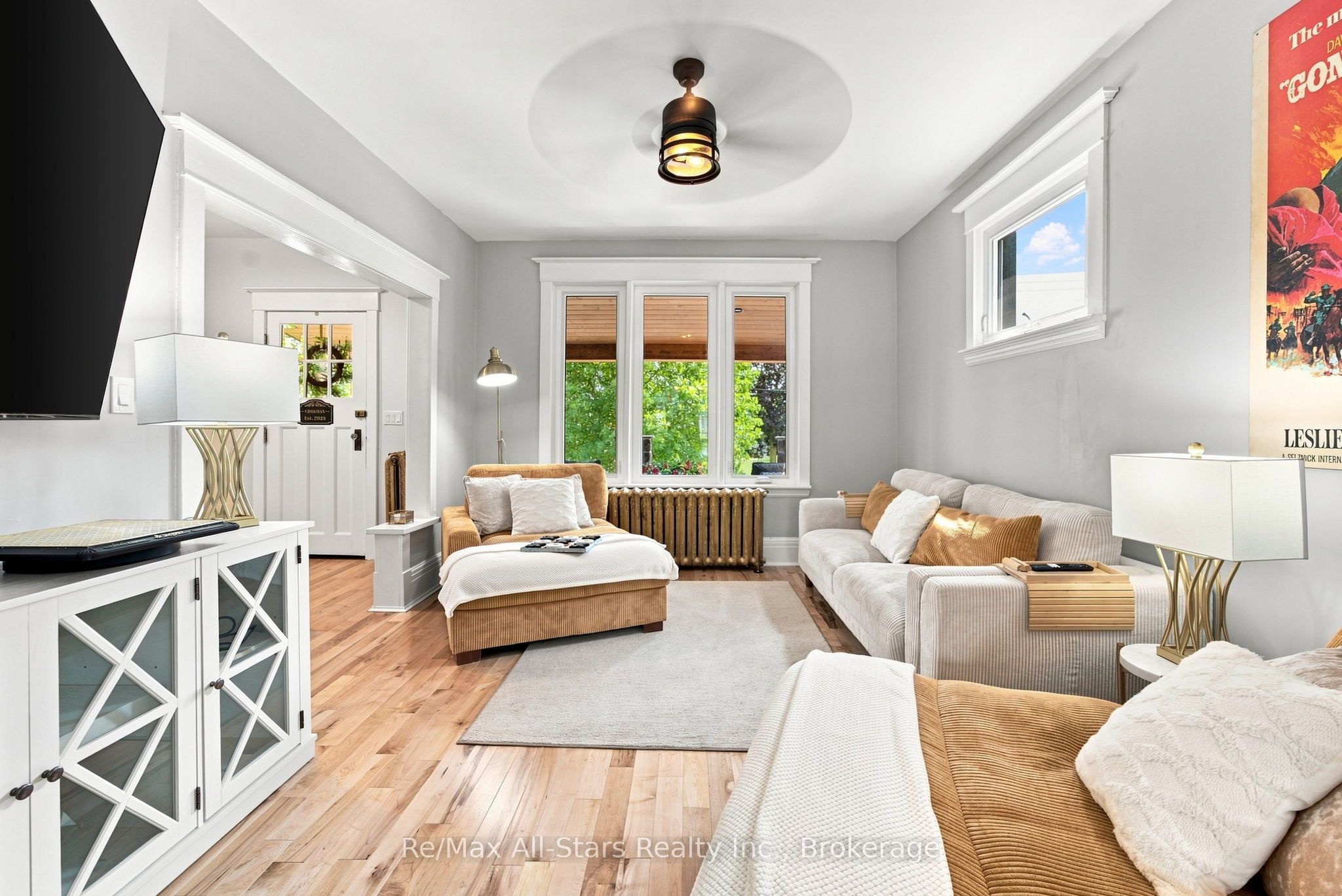 20 Mary Street E Property Photo 8