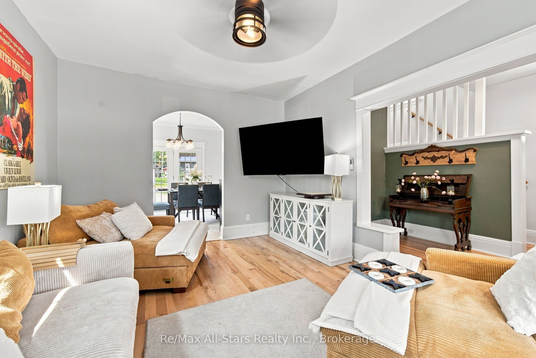 20 Mary Street E Property Photo 10