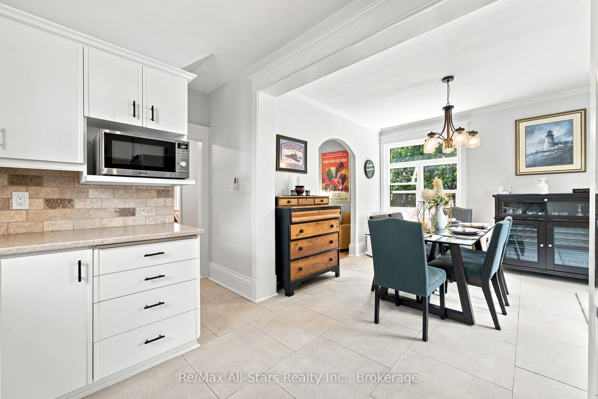 20 Mary Street E Property Photo 14