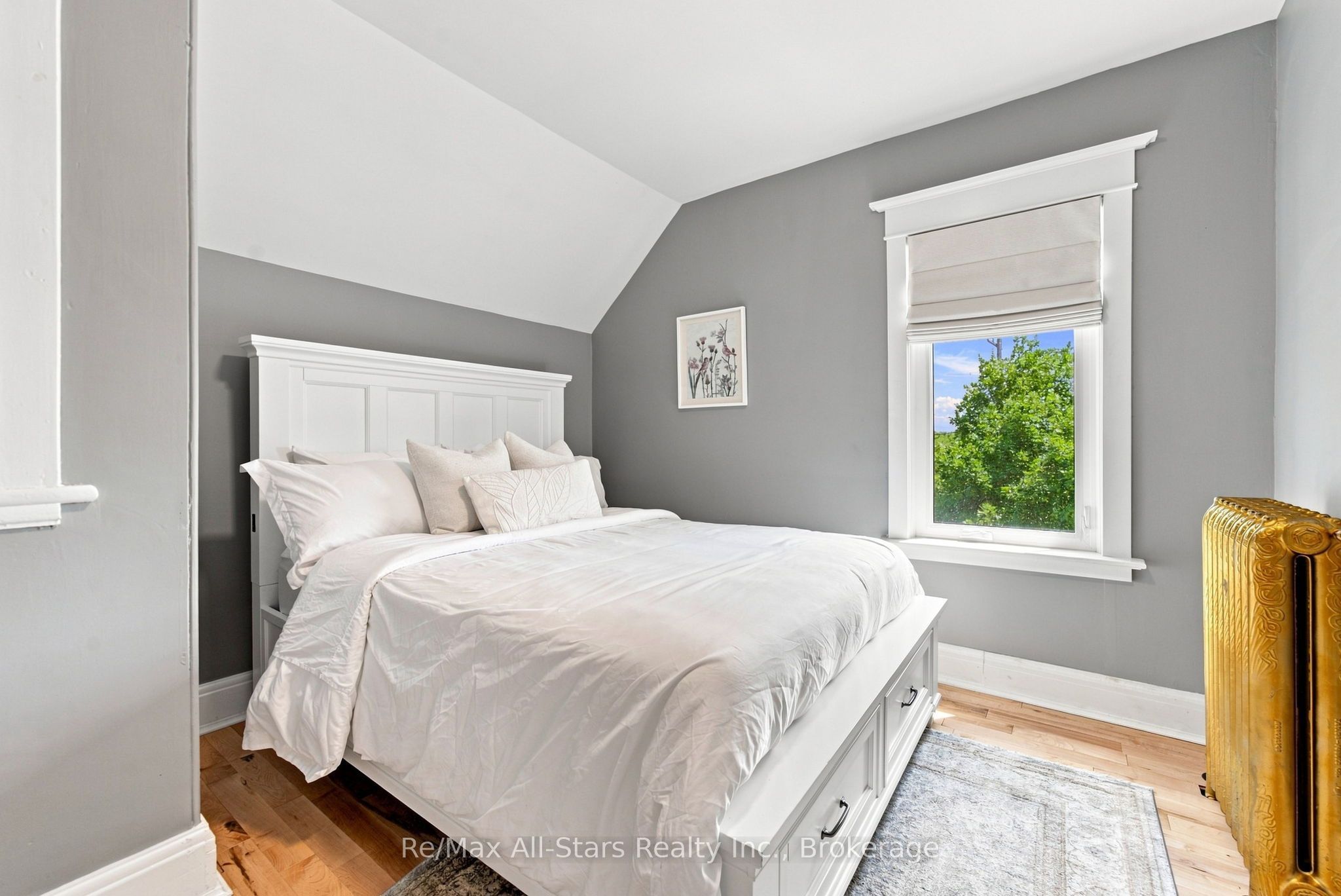 20 Mary Street E Property Photo 17