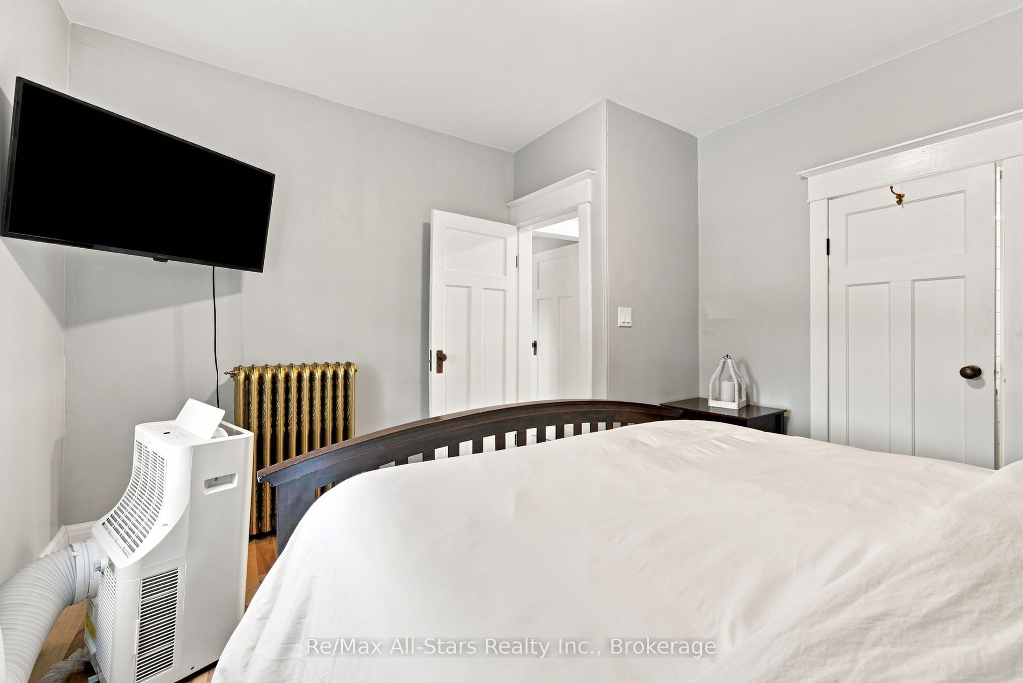 20 Mary Street E Property Photo 22