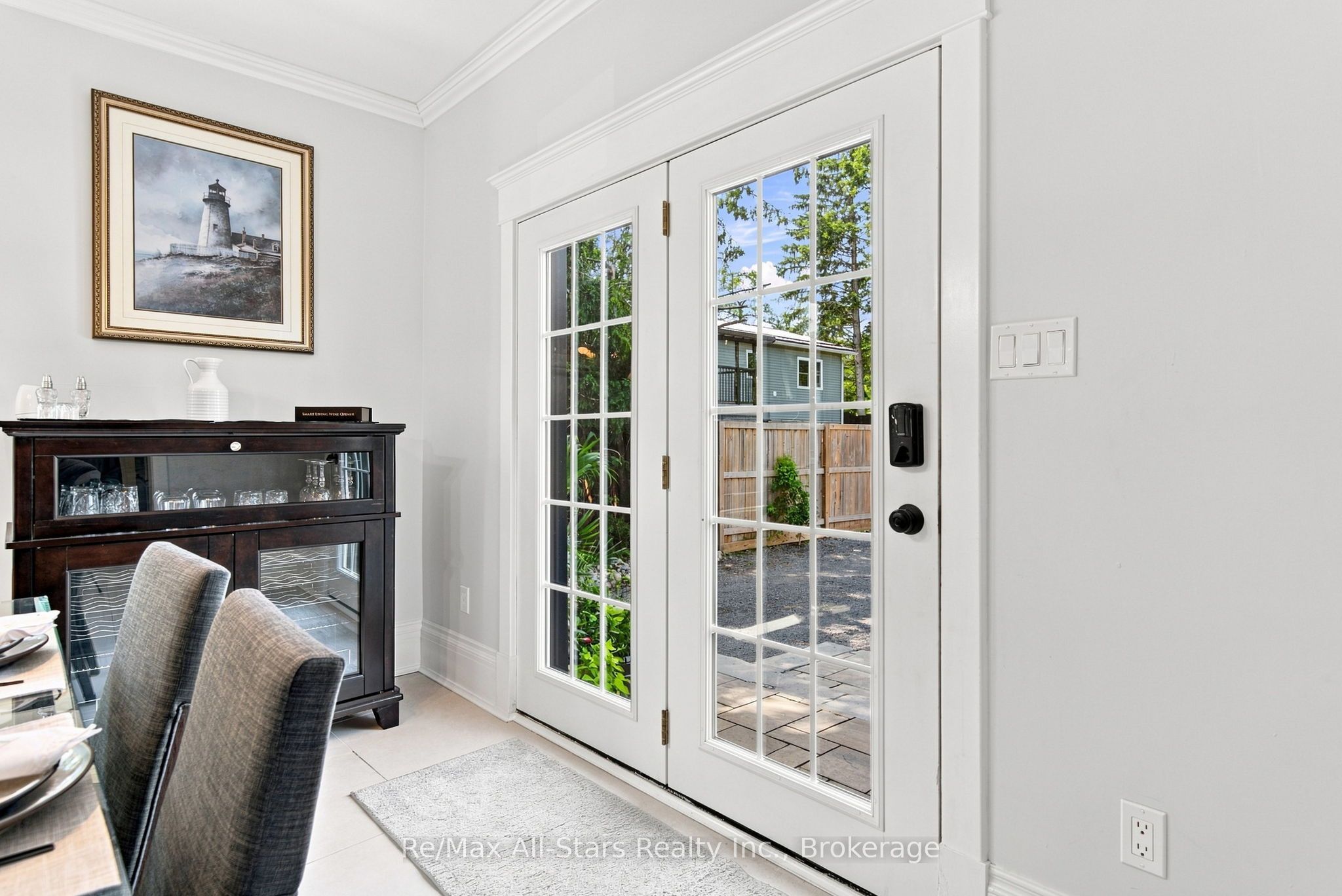 20 Mary Street E Property Photo 25