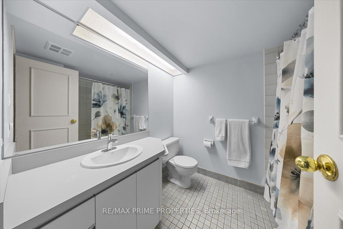 205 Somerset Street W 105 Property Photo 25