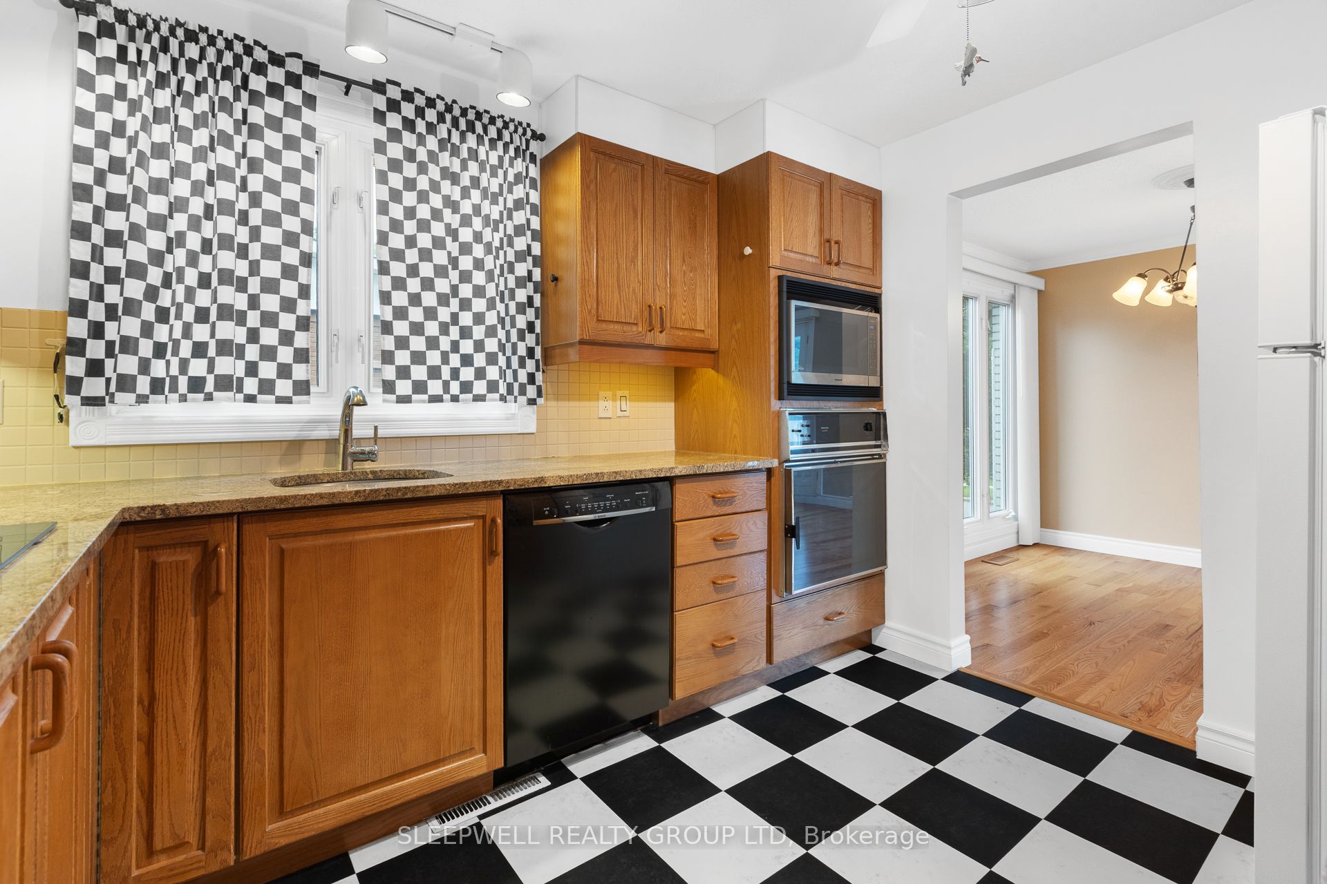 42 Charkay Street Property Photo 7