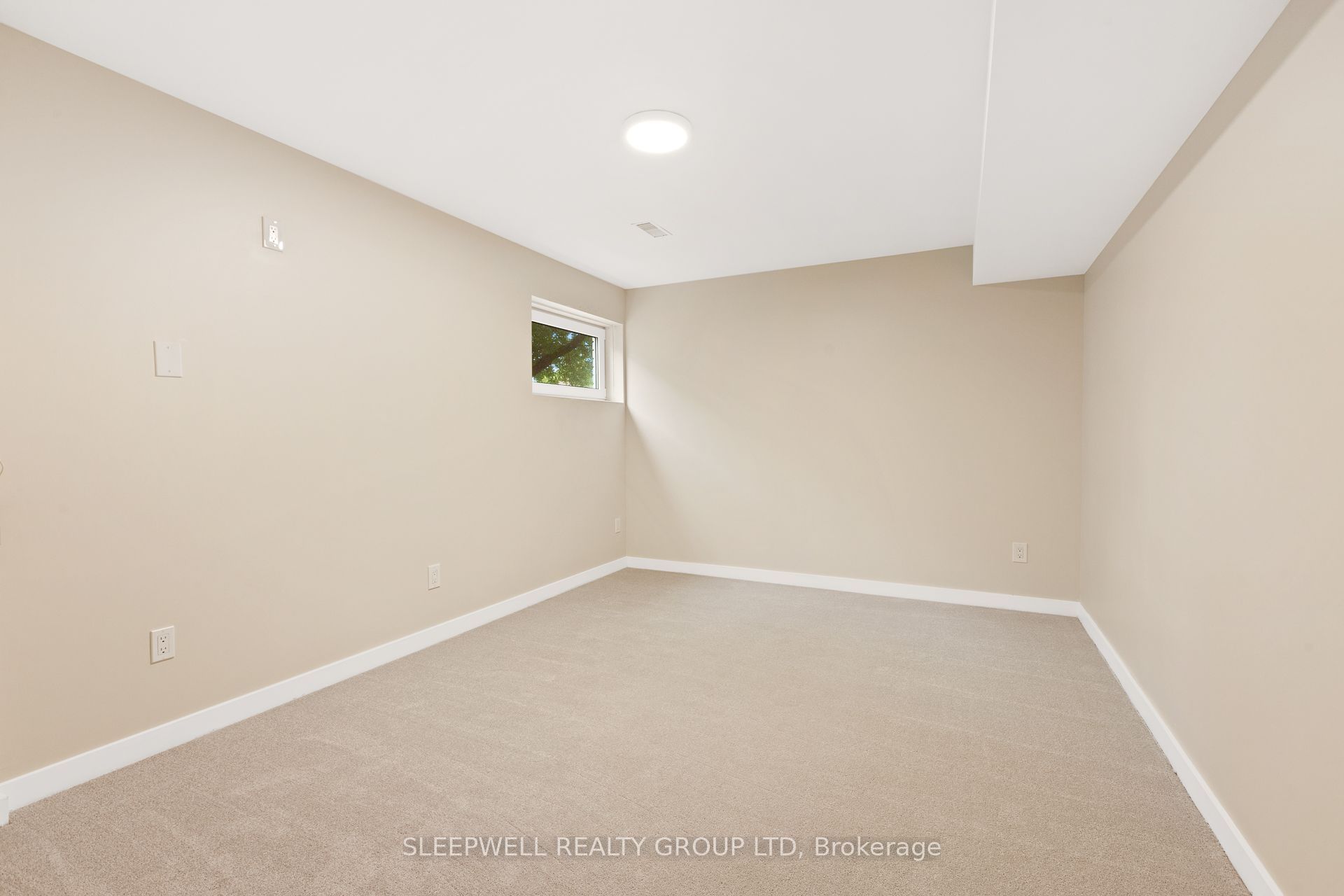 42 Charkay Street Property Photo 16