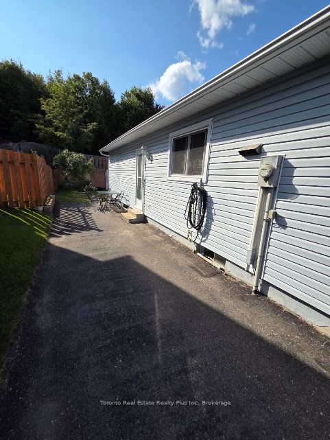 83 Laurier Road Property Photo 2