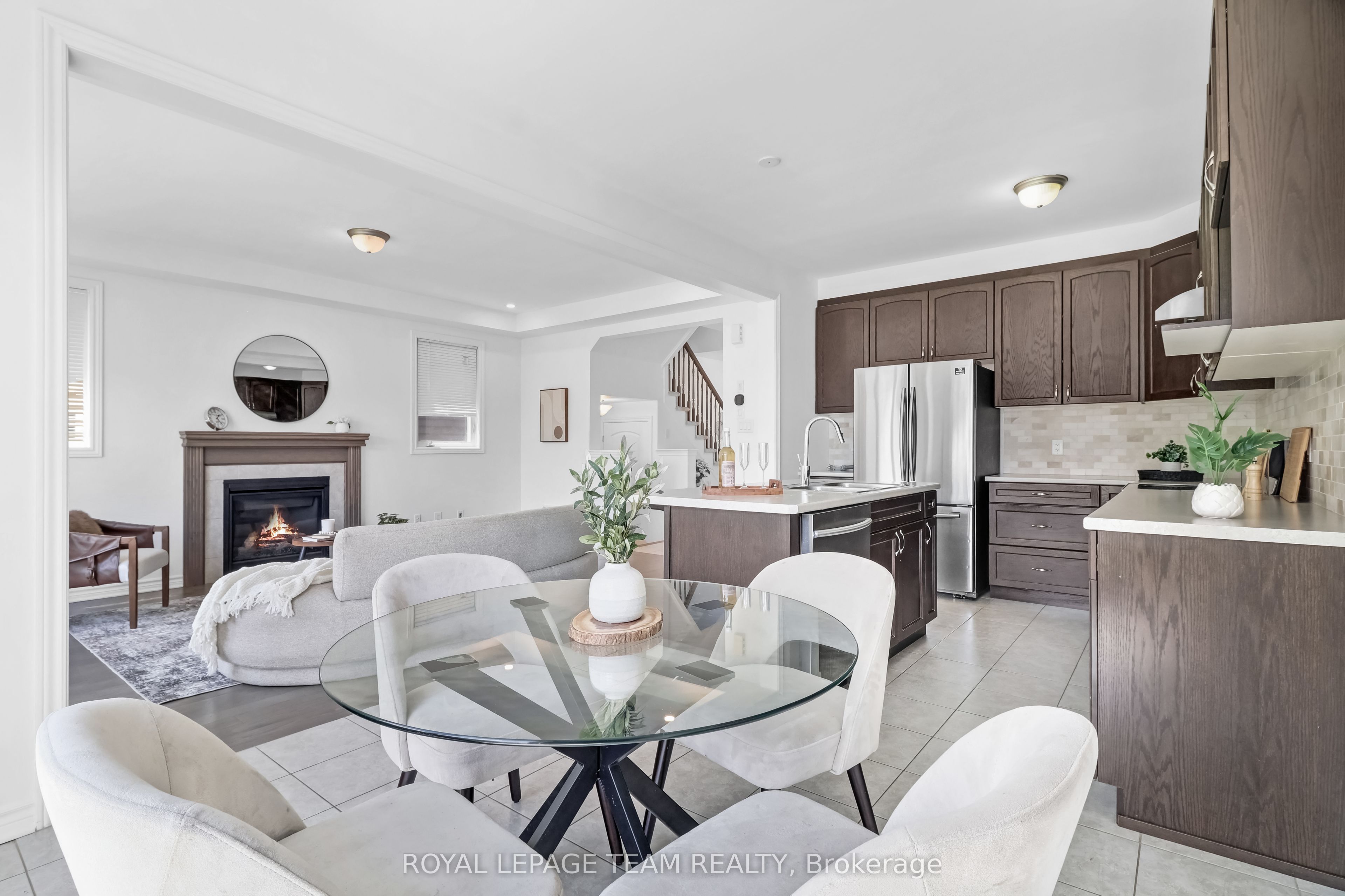 4852 Abbott Street E Property Photo 12