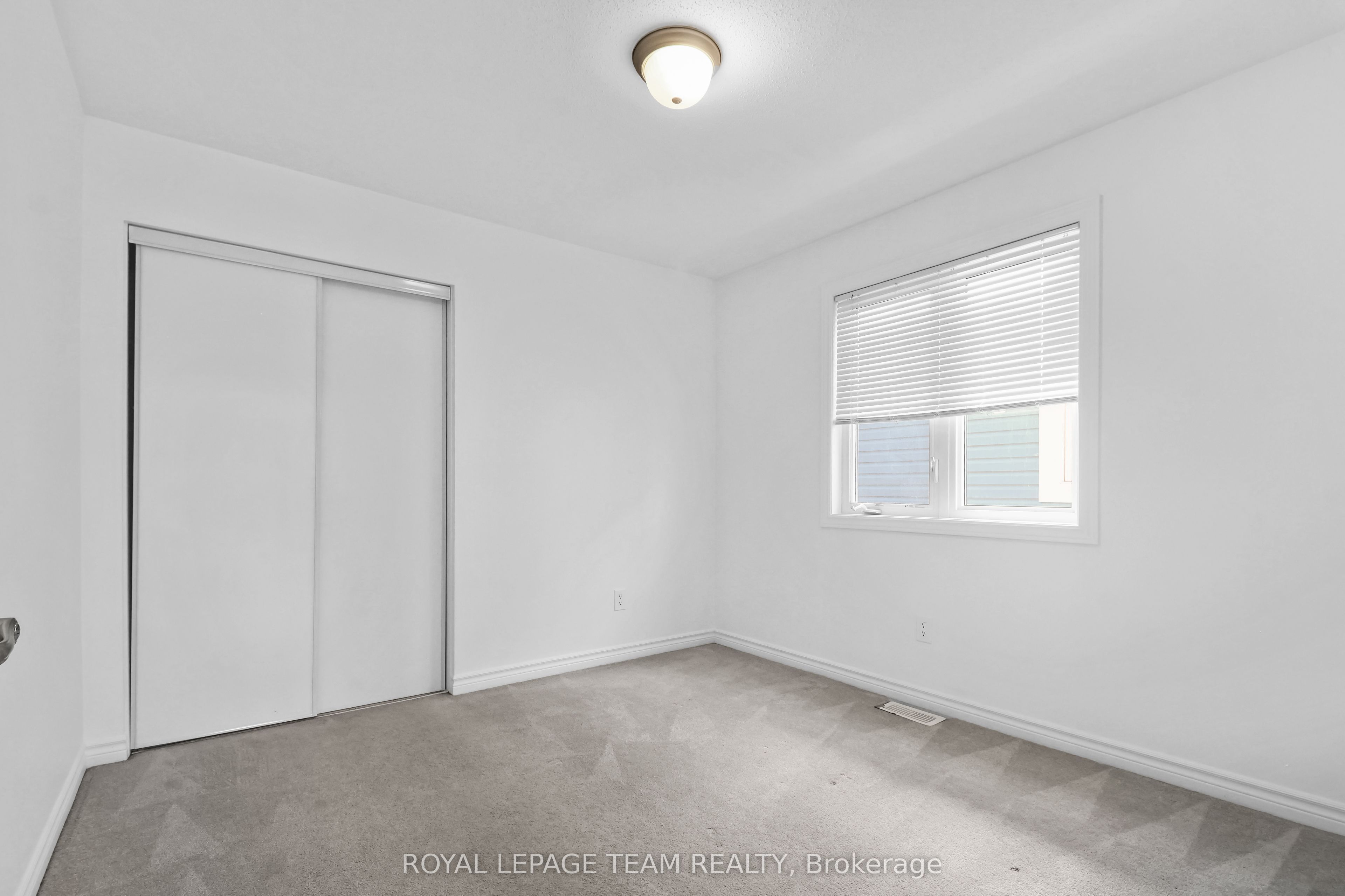 4852 Abbott Street E Property Photo 23