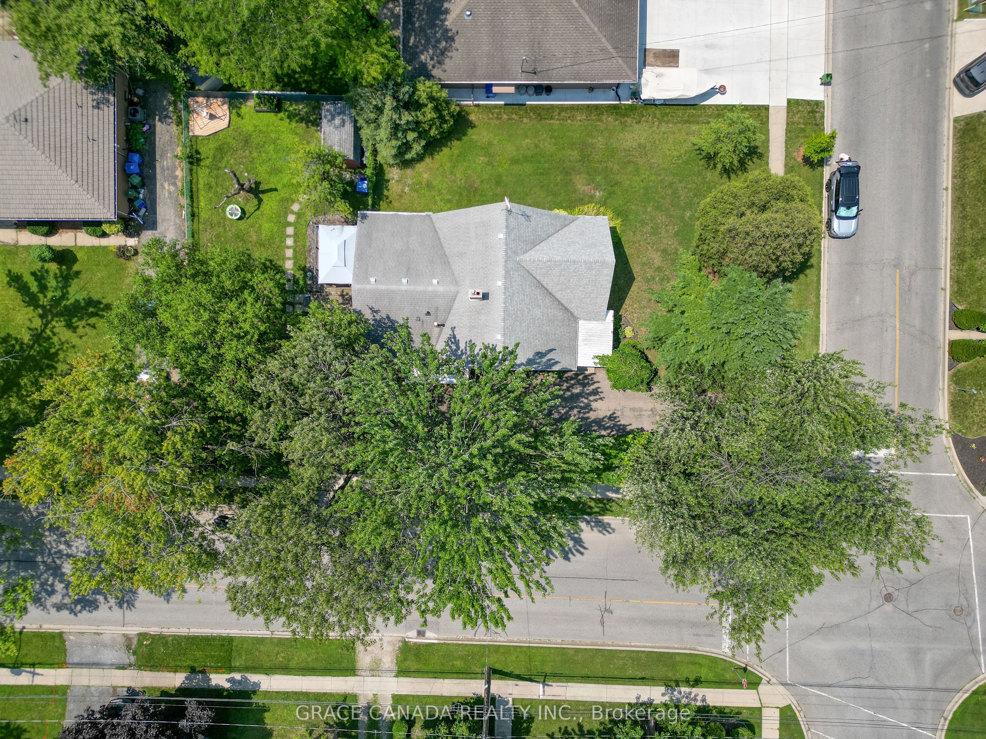 12437 St Thomas Street Property Photo 7