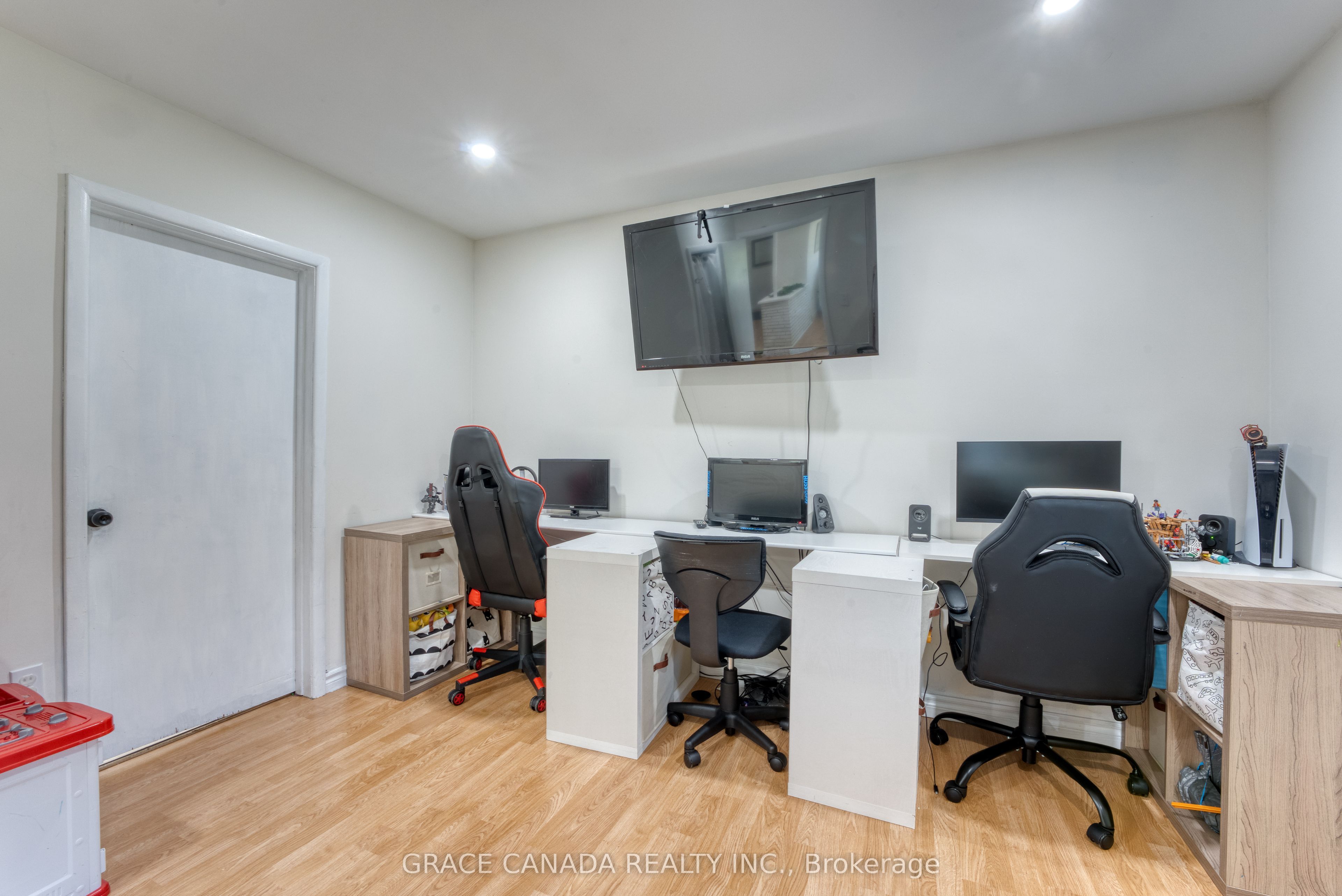12437 St Thomas Street Property Photo 19