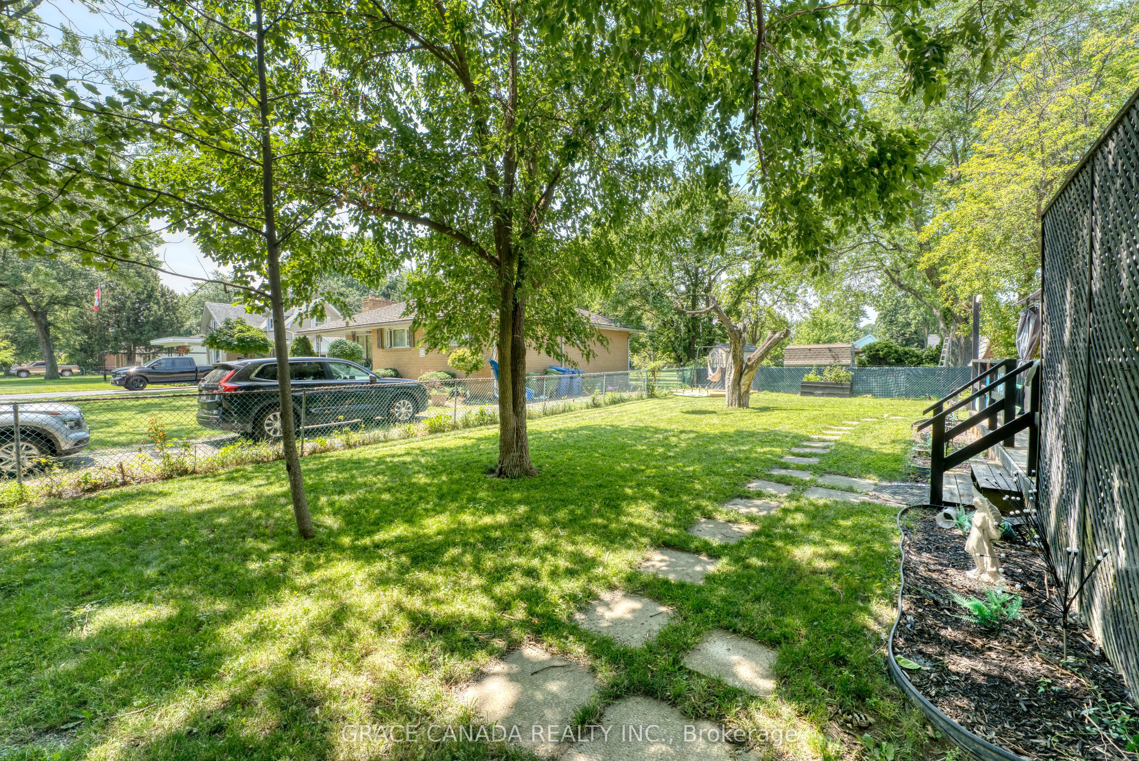 12437 St Thomas Street Property Photo 31