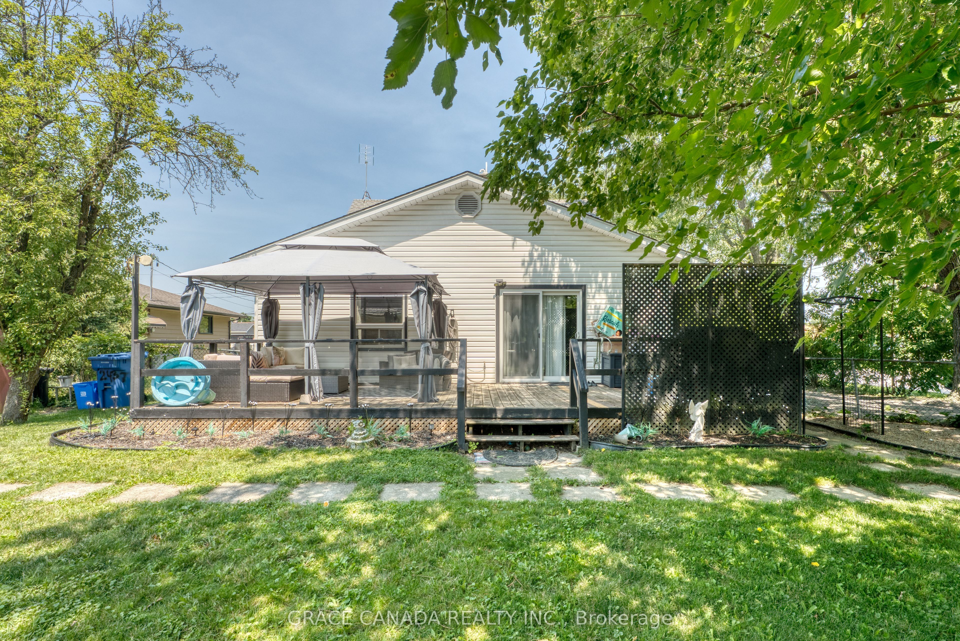 12437 St Thomas Street Property Photo 34