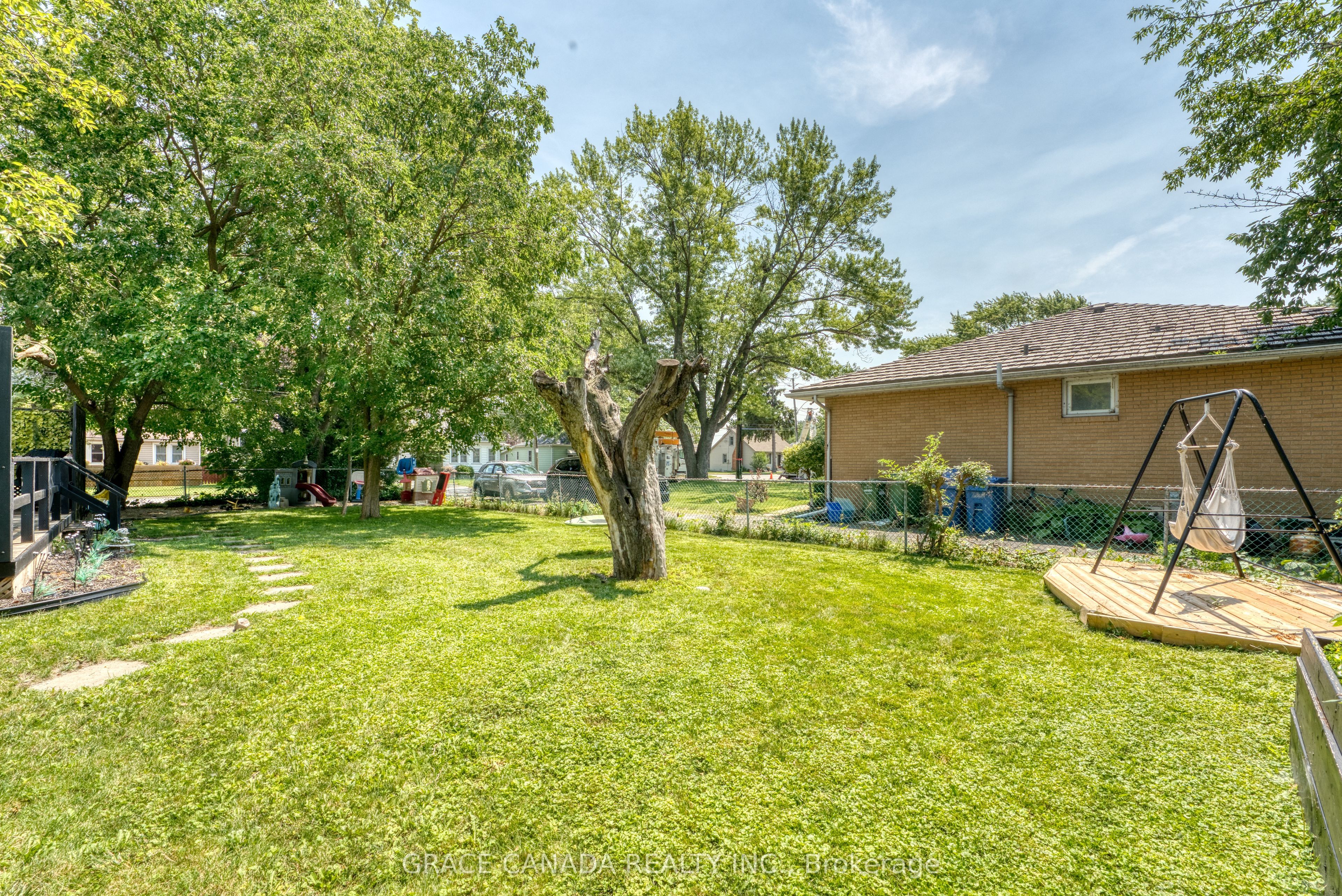 12437 St Thomas Street Property Photo 38