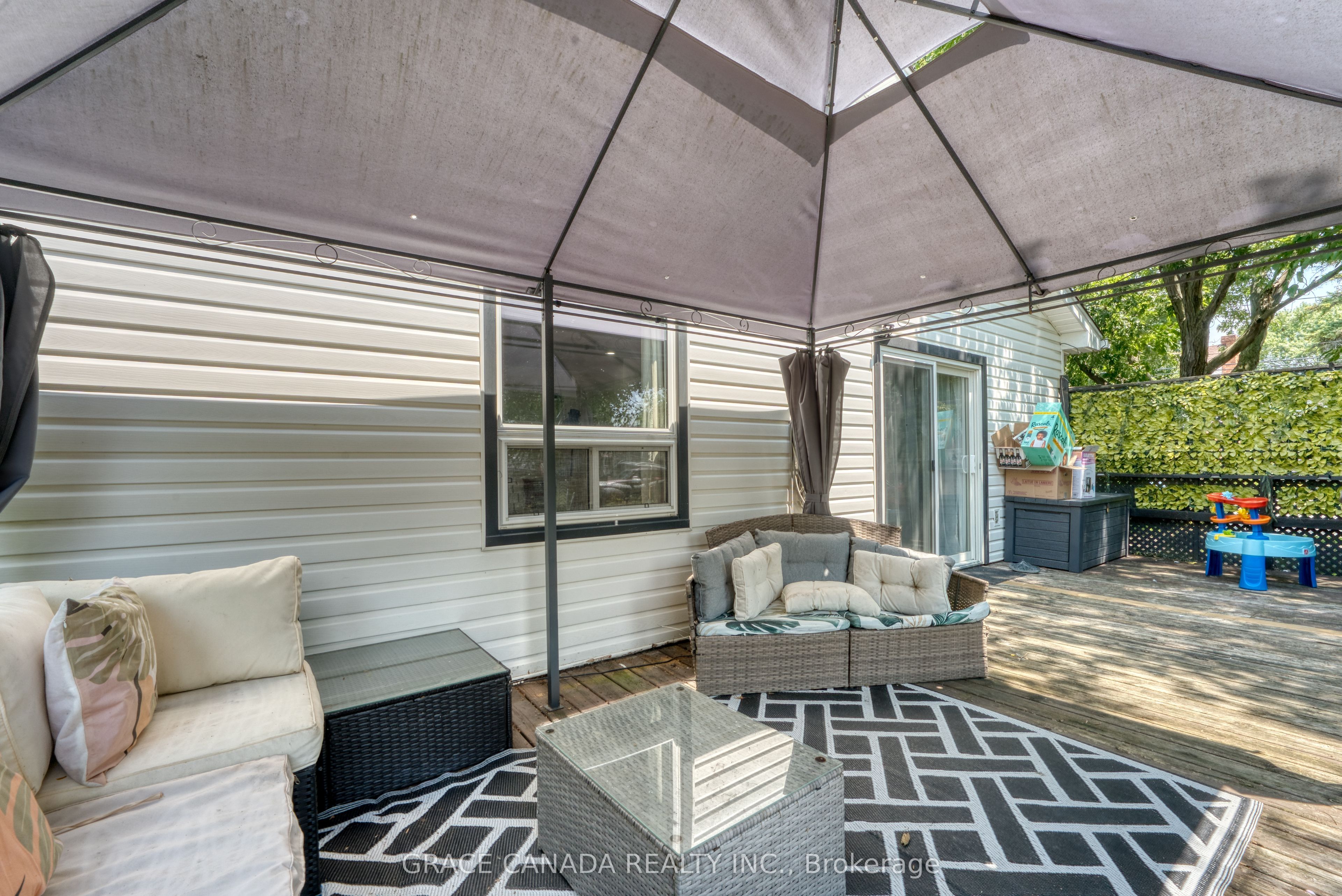 12437 St Thomas Street Property Photo 42