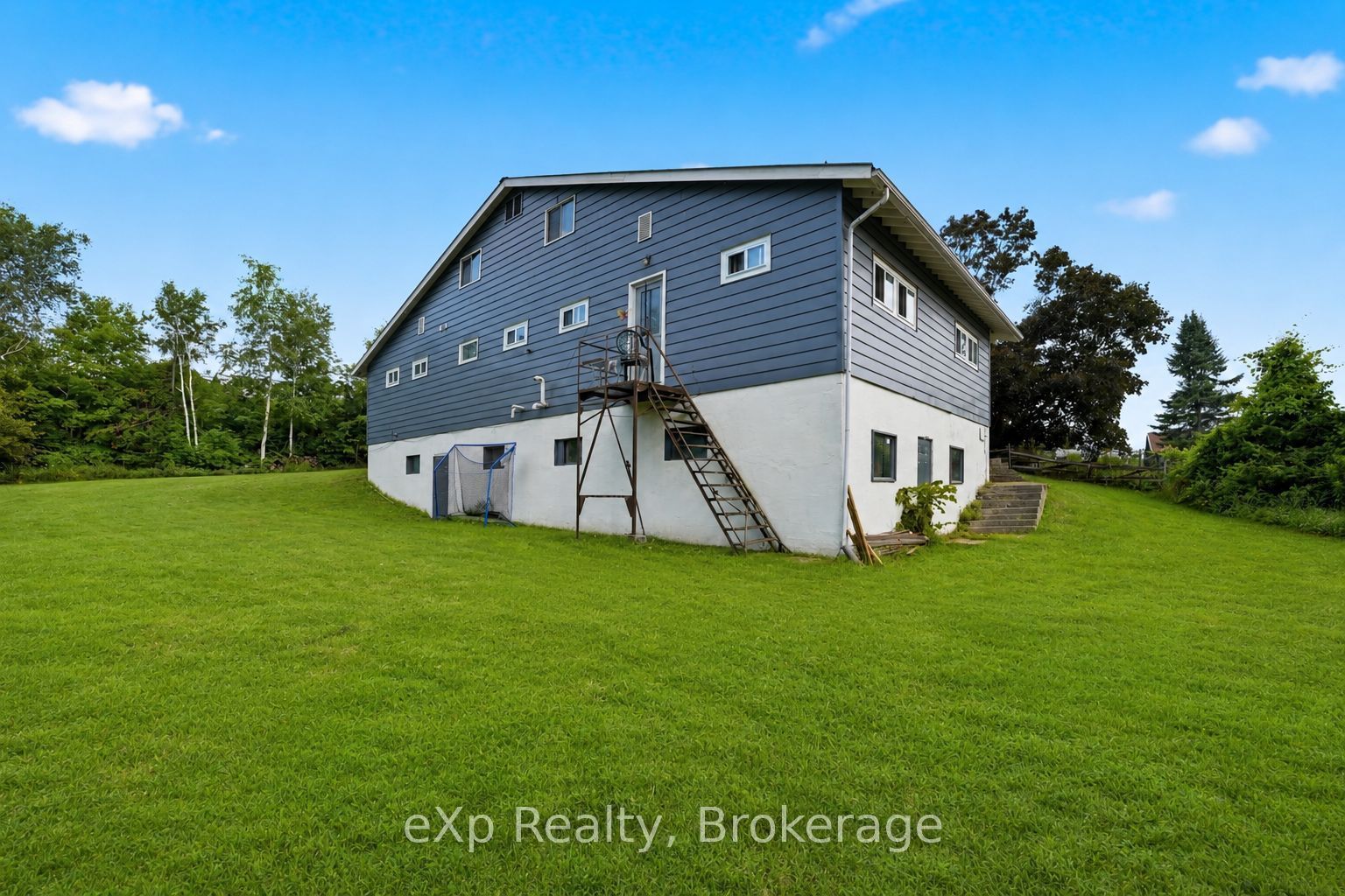 23b Mother's Road Property Photo 32