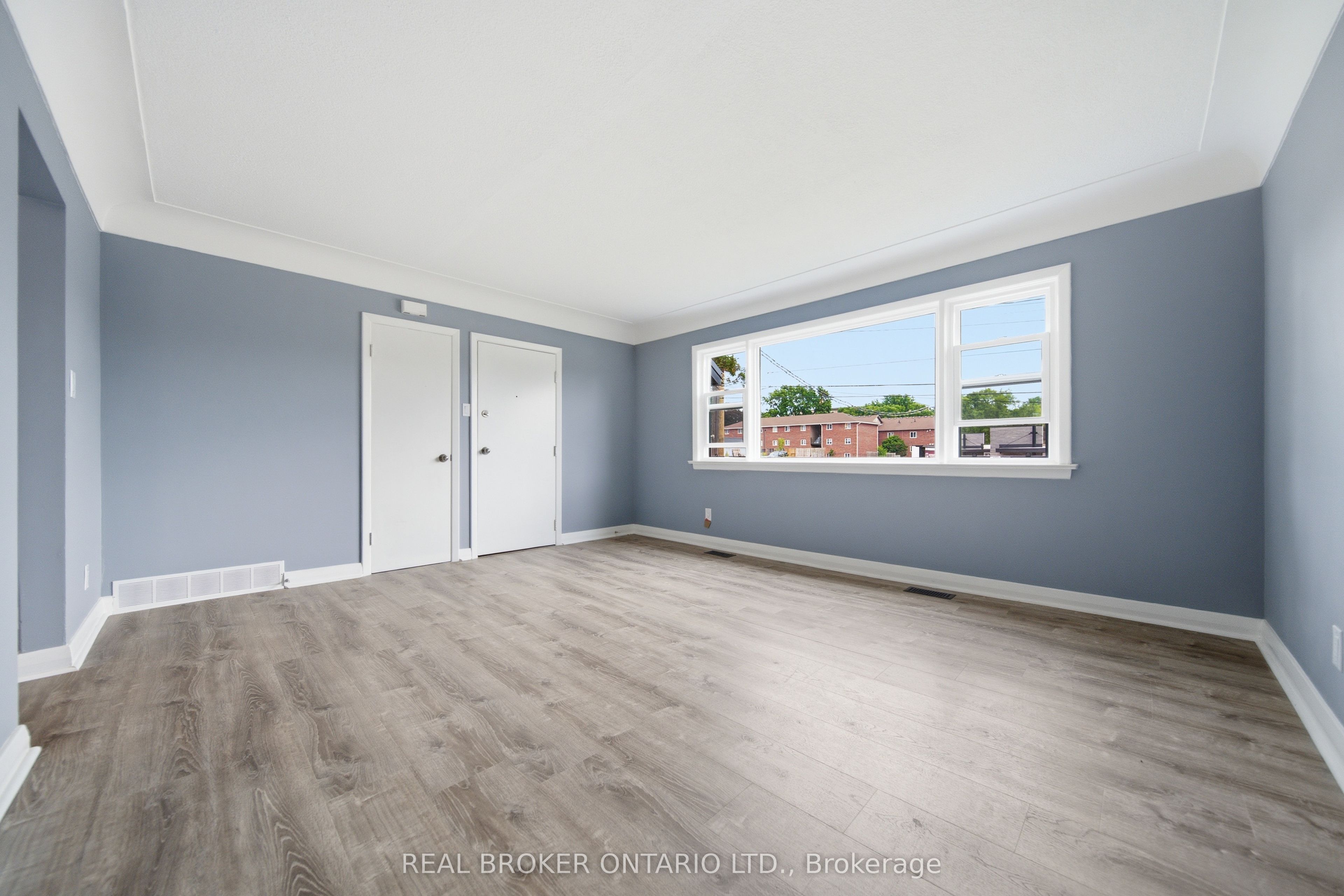 293 Highland Road E B Property Photo 2