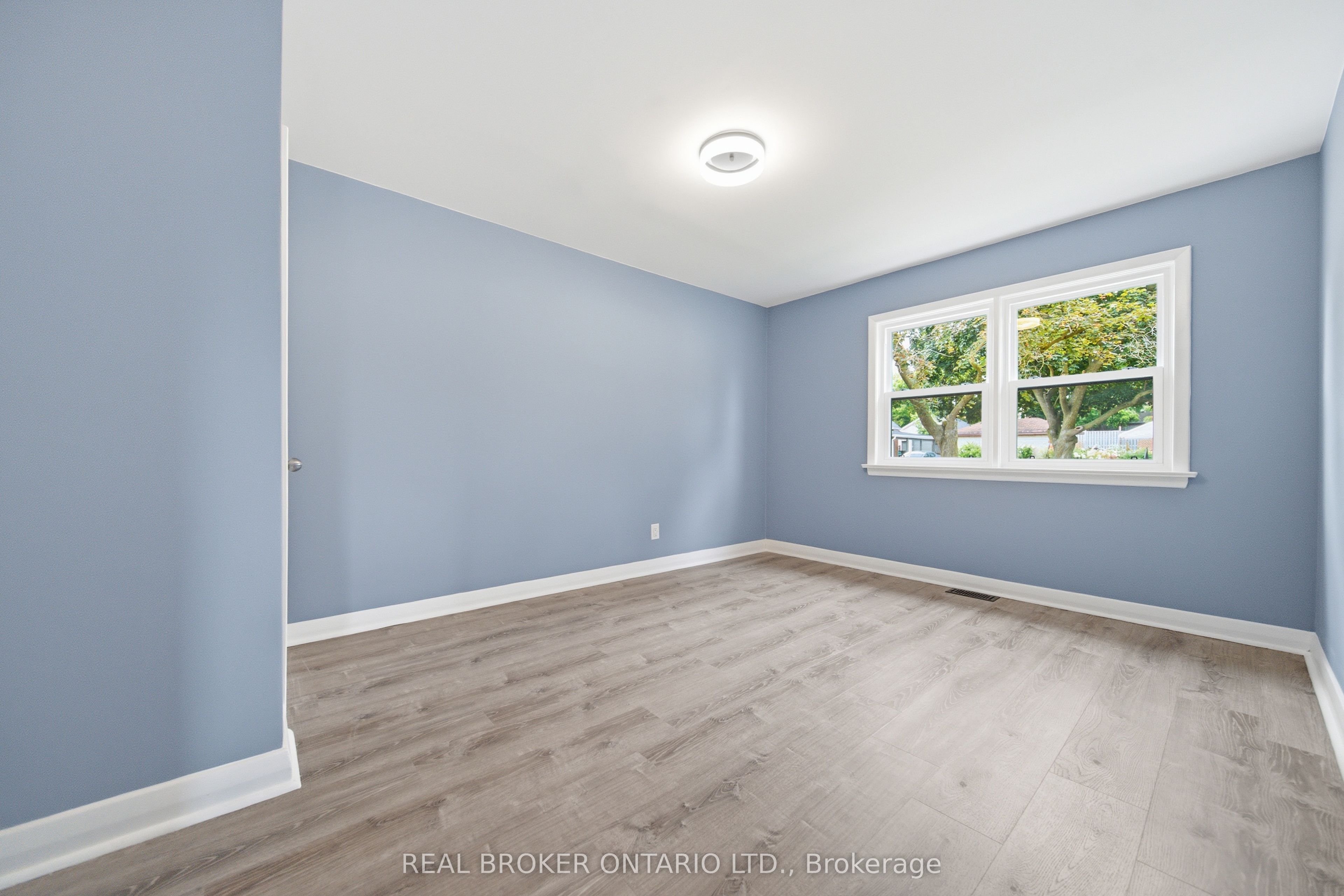 293 Highland Road E B Property Photo 6
