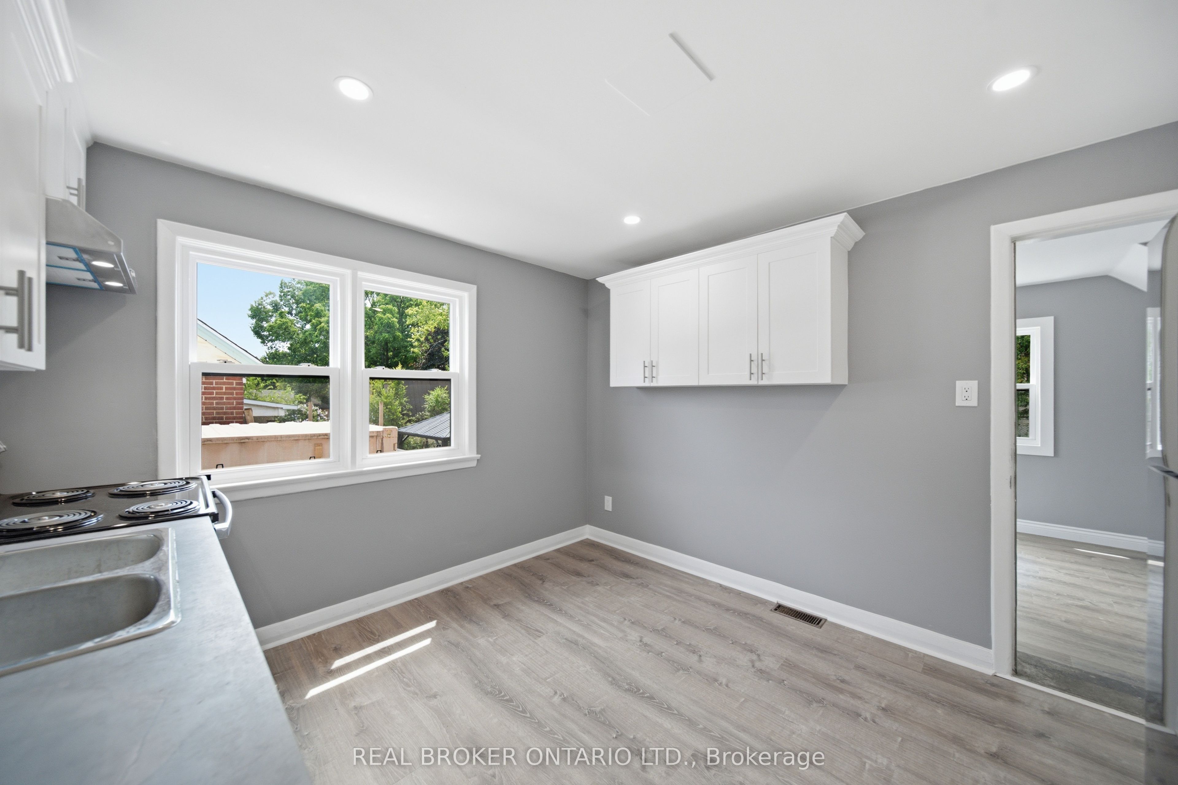 293 Highland Road E B Property Photo 10
